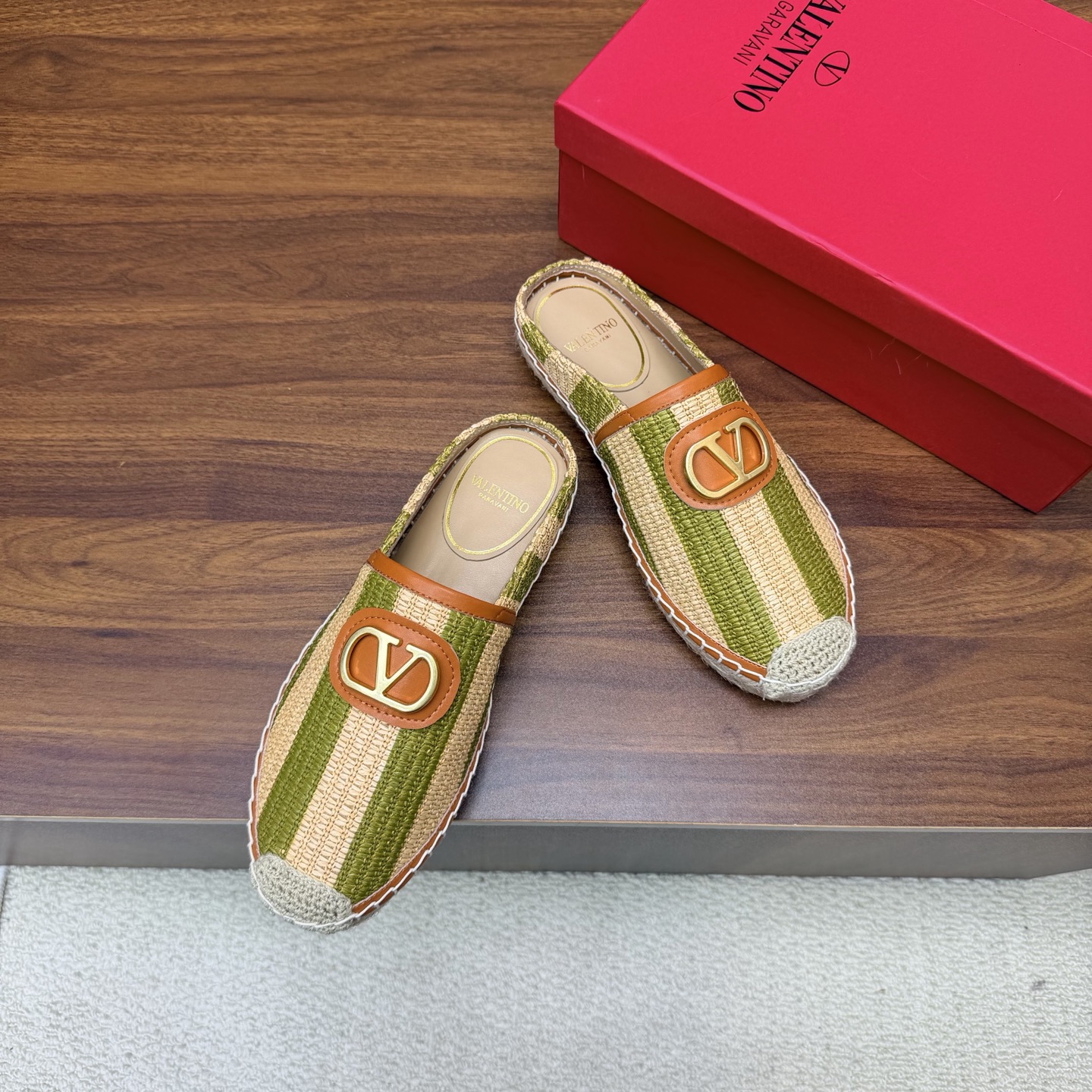 Valentino Mules