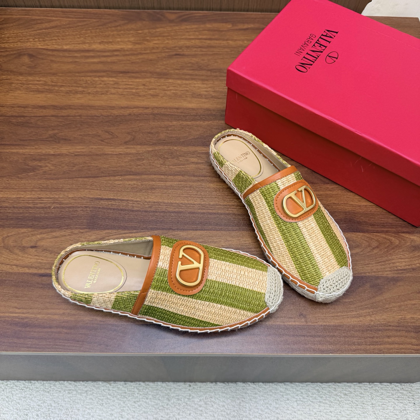 Valentino Mules