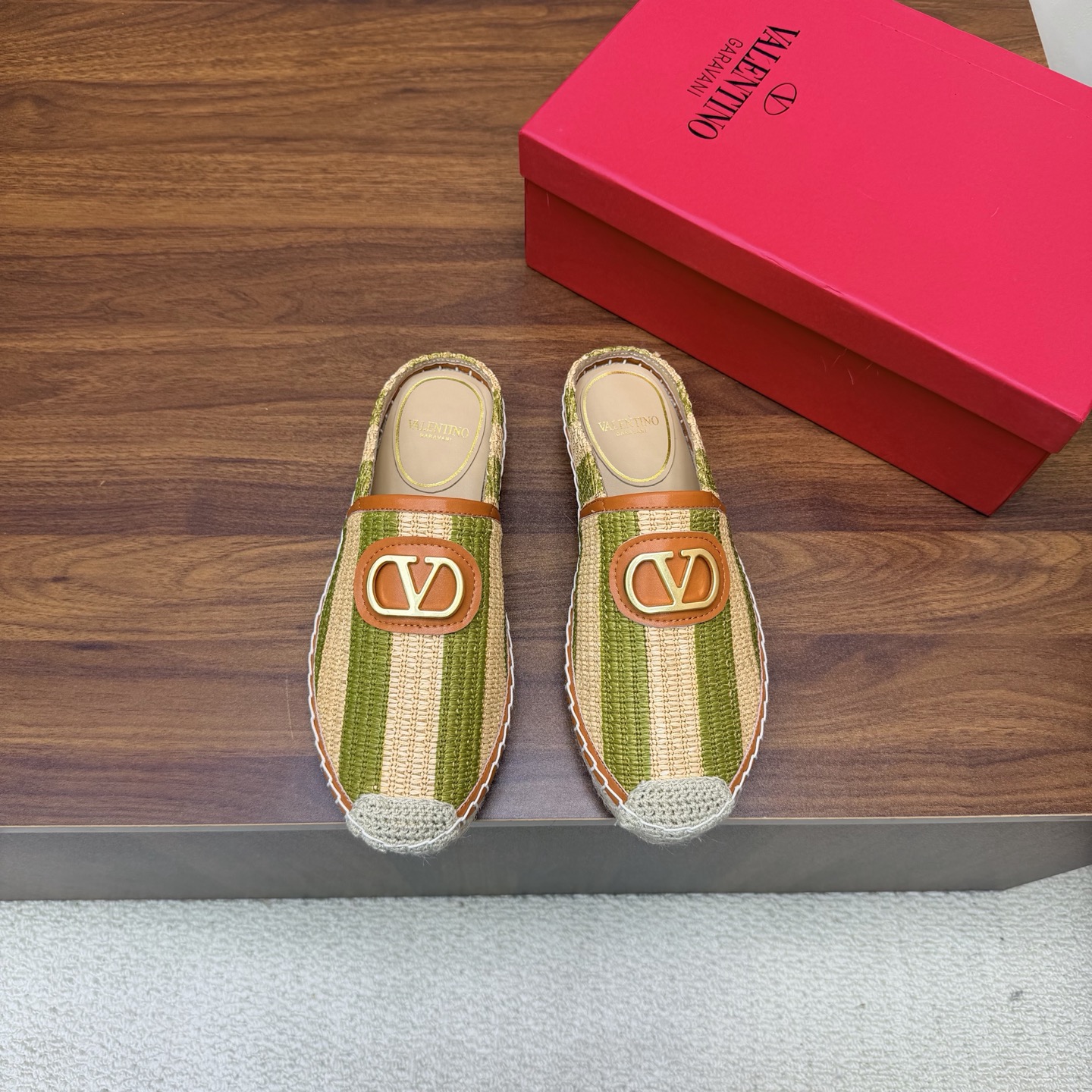 Valentino Mules