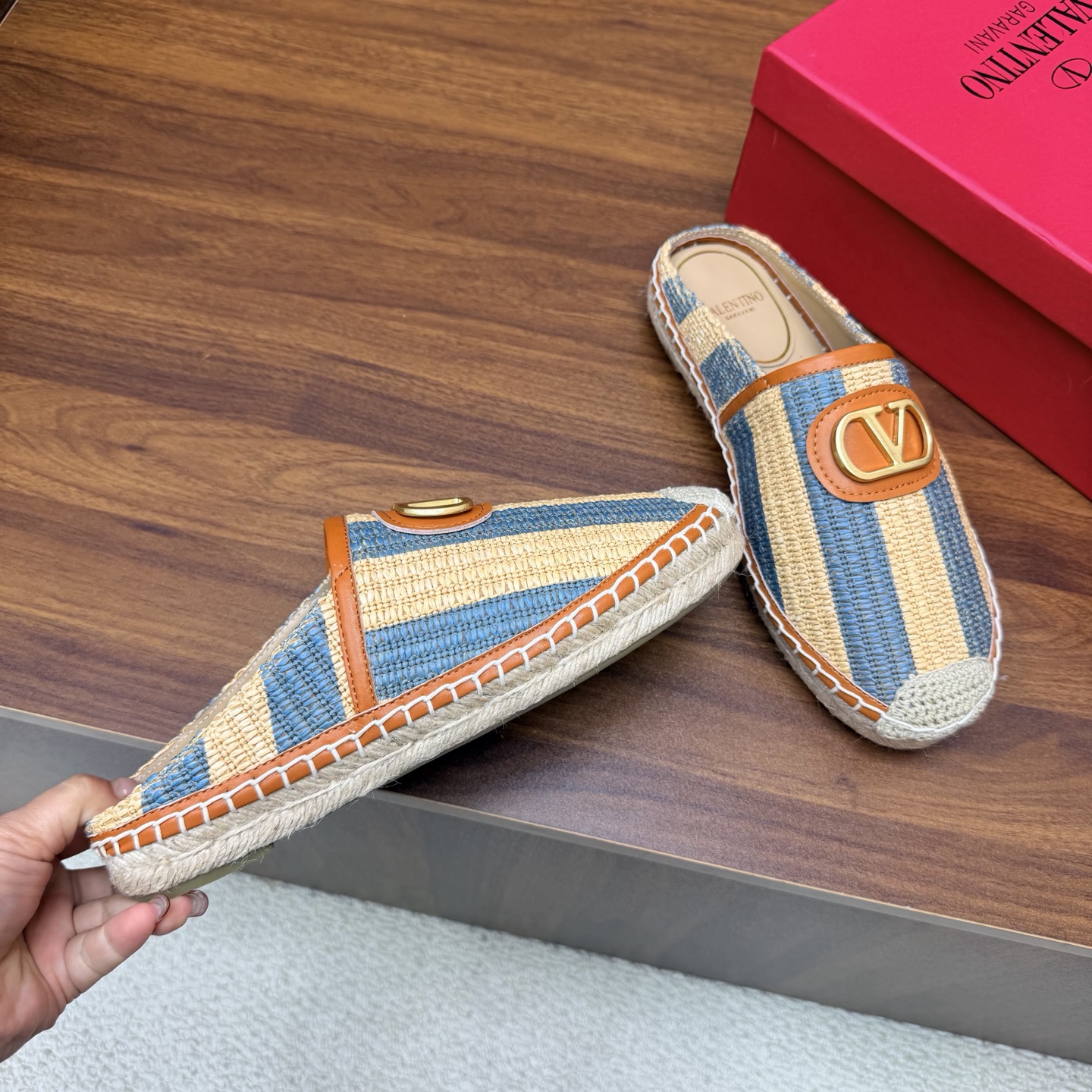 Valentino Mules