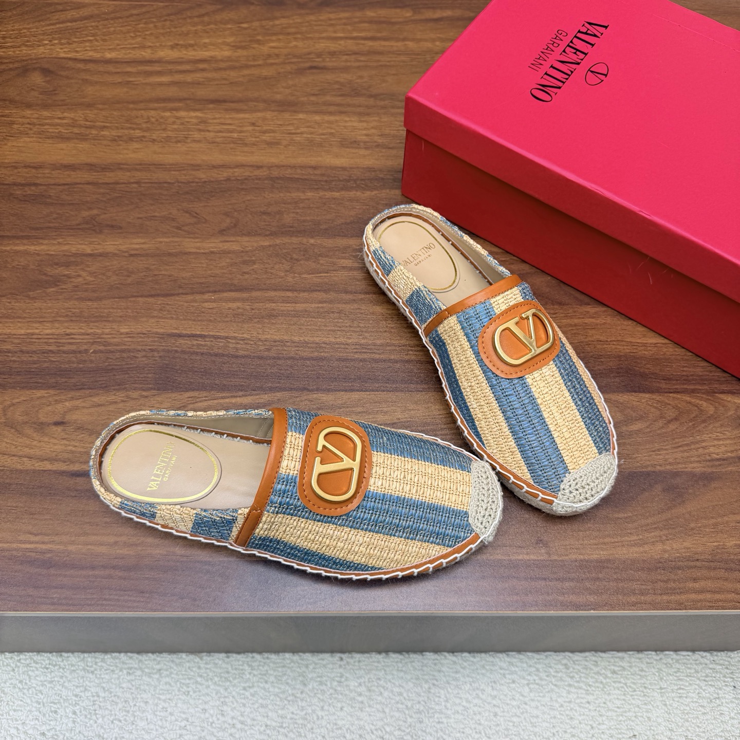 Valentino Mules