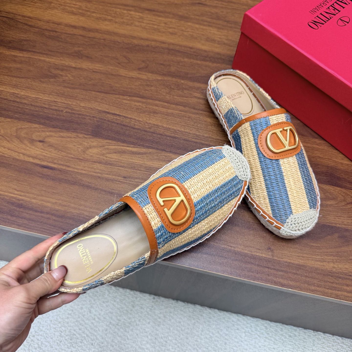 Valentino Mules