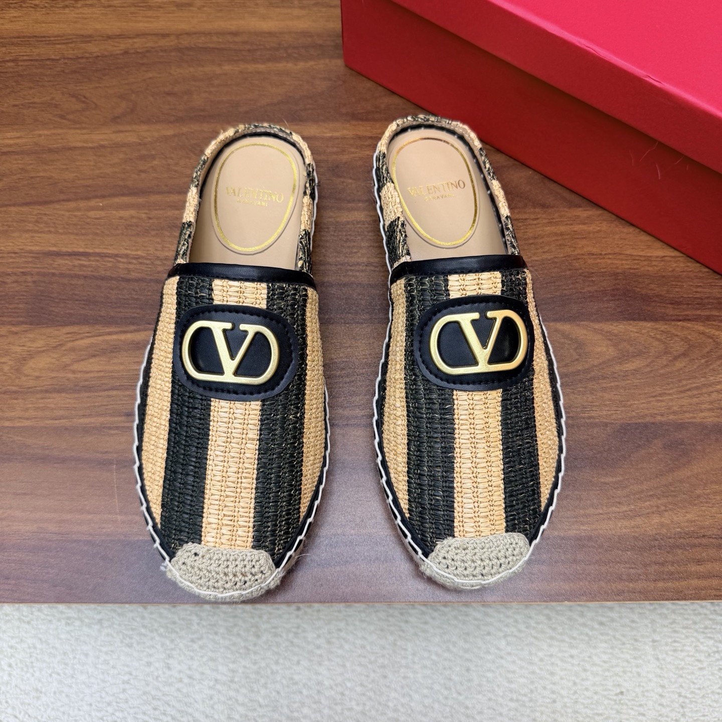 Valentino Mules