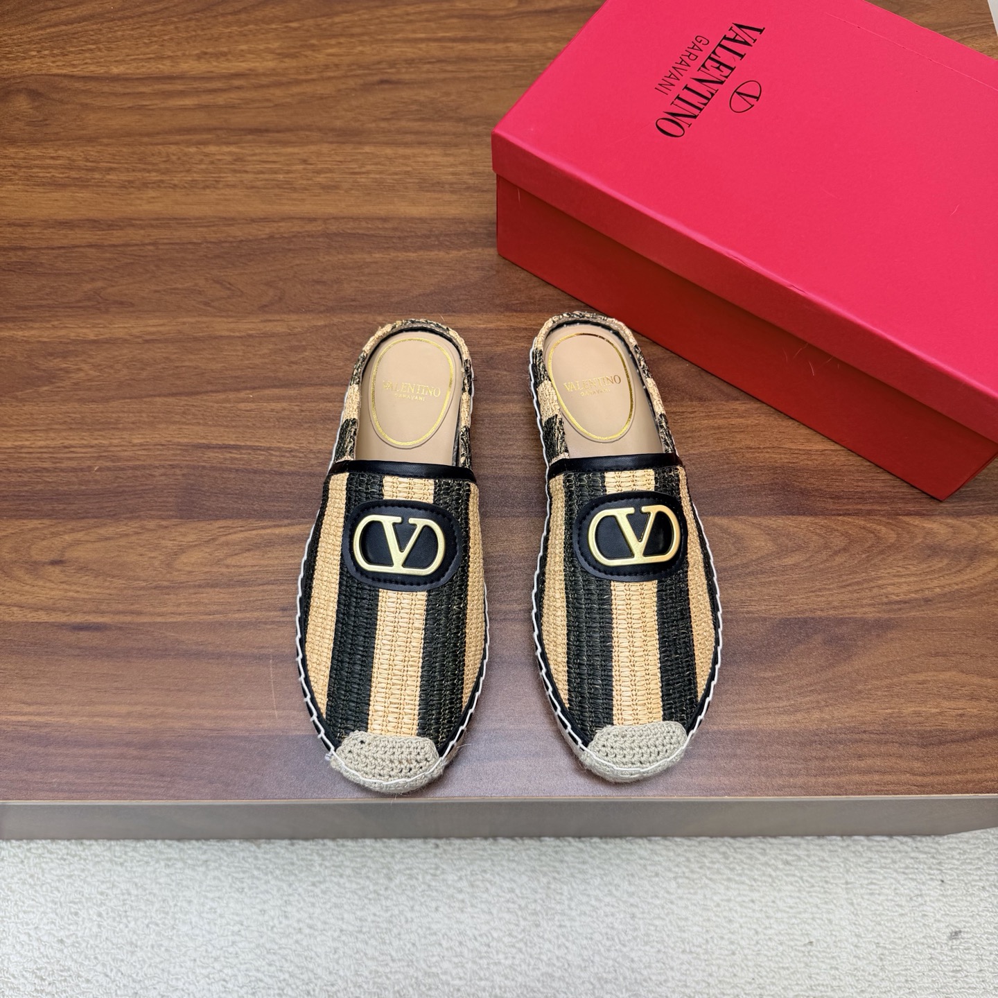 Valentino Mules