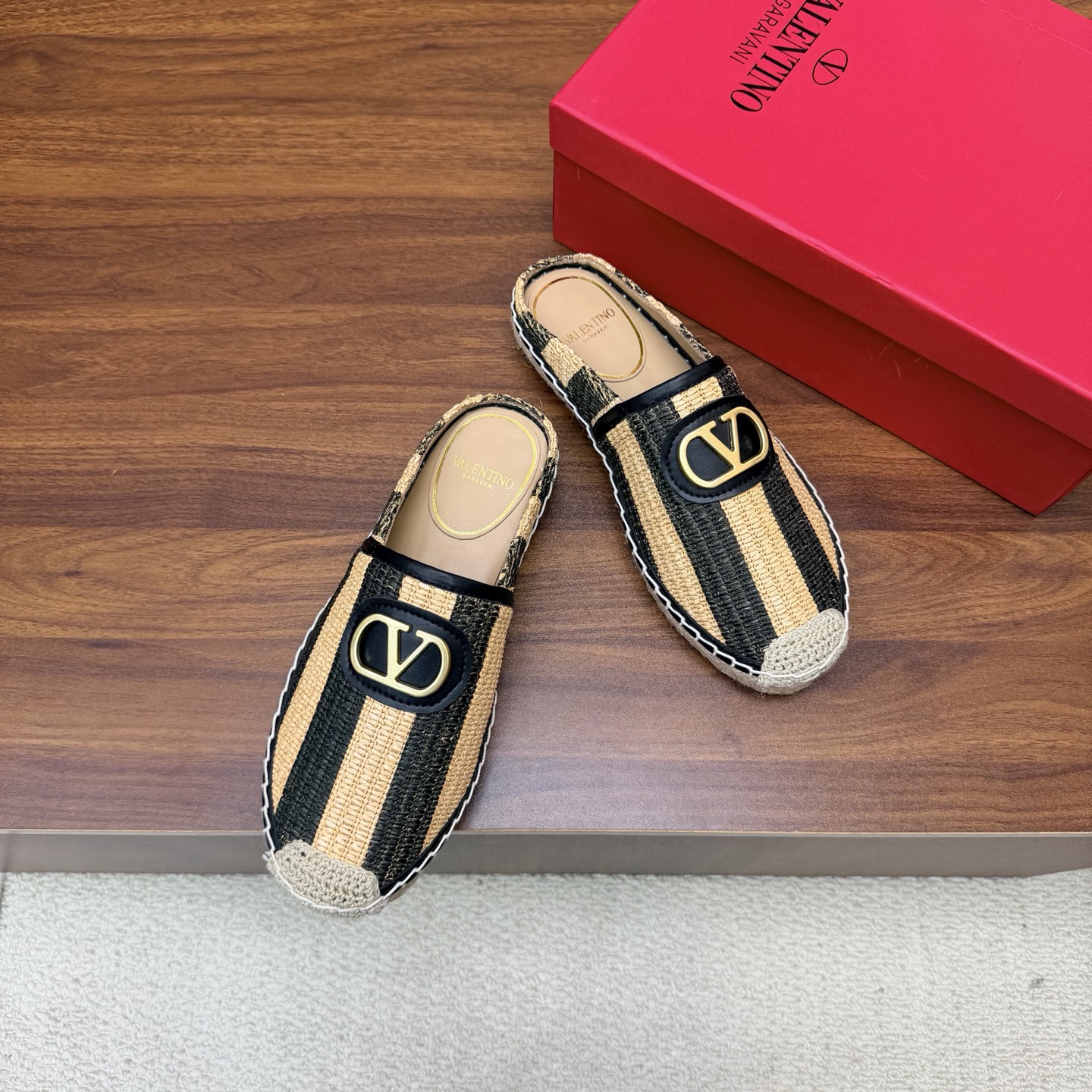 Valentino Mules