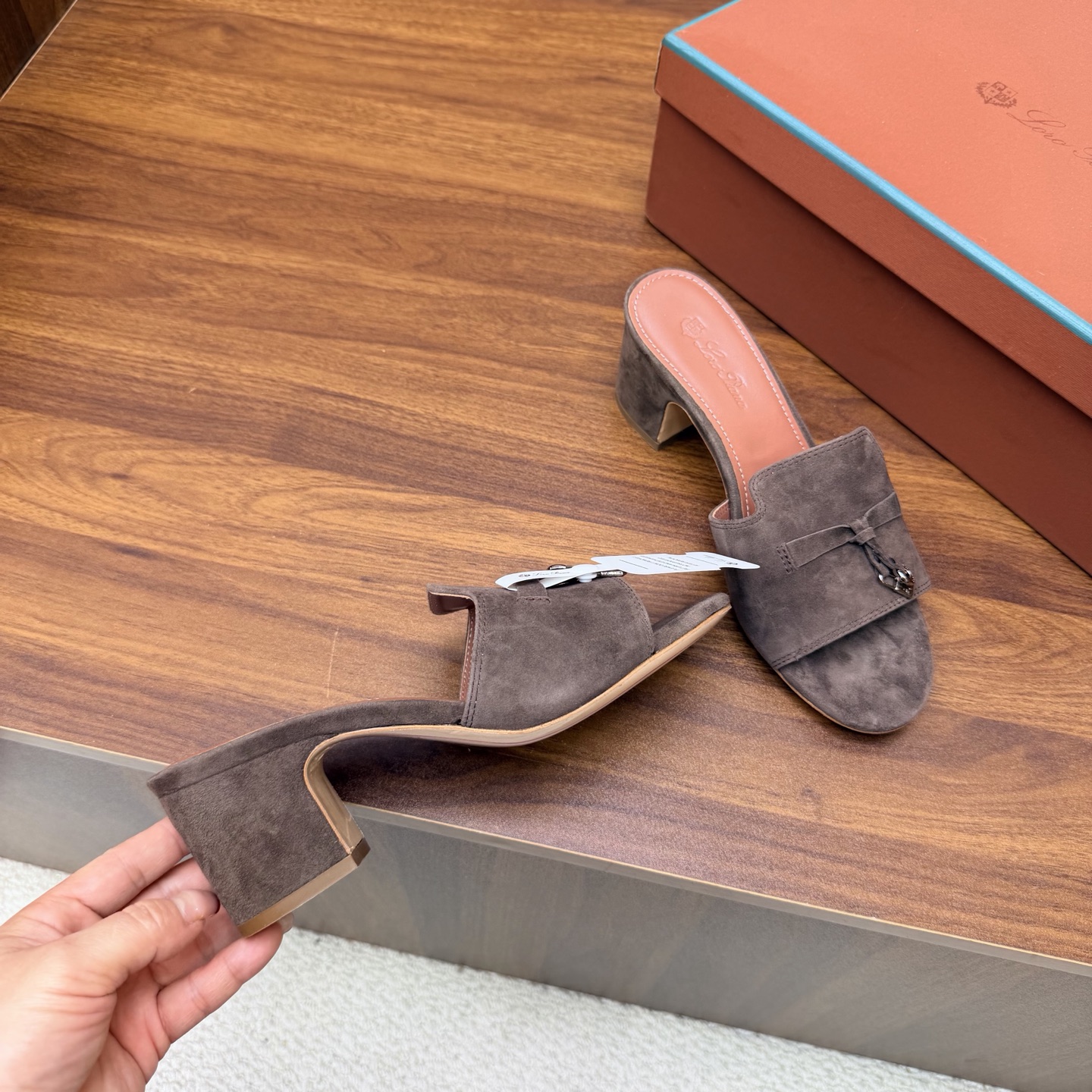 Loro Piana Slides