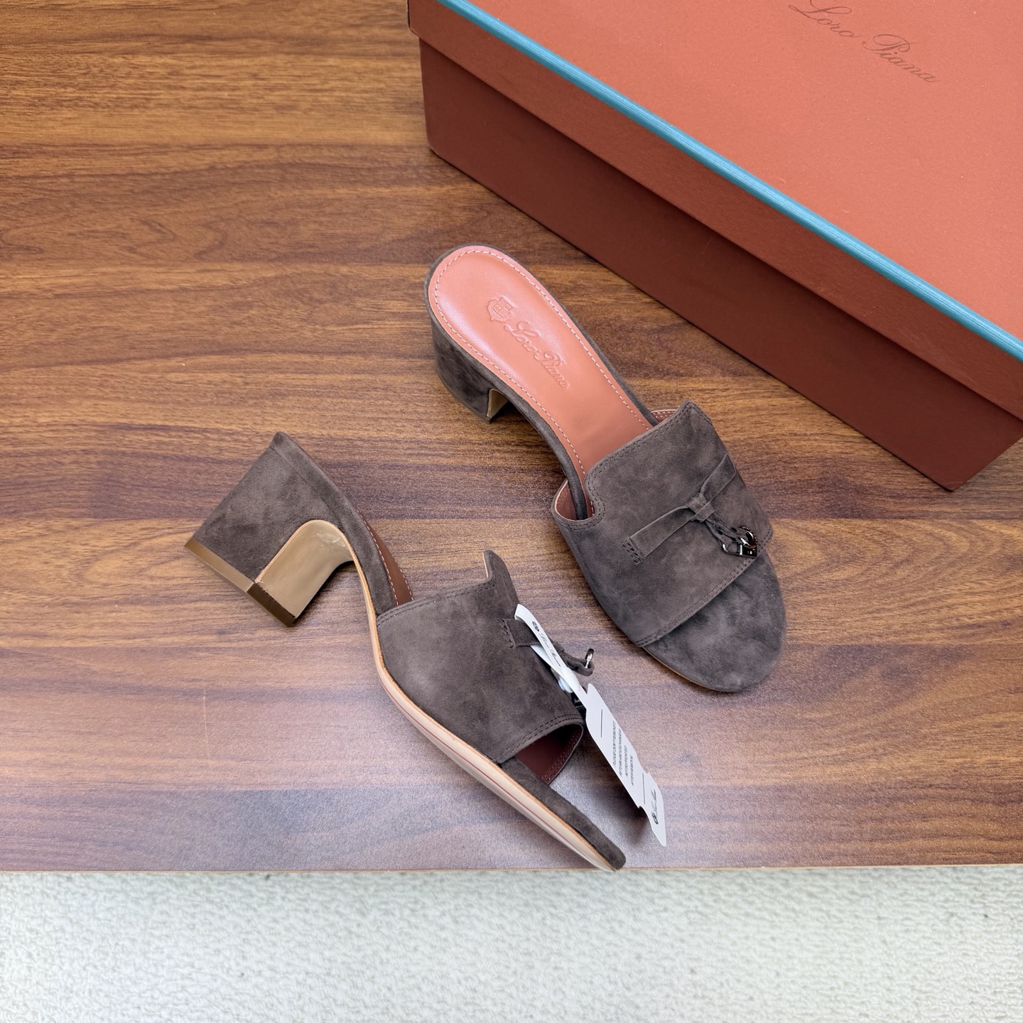 Loro Piana Slides