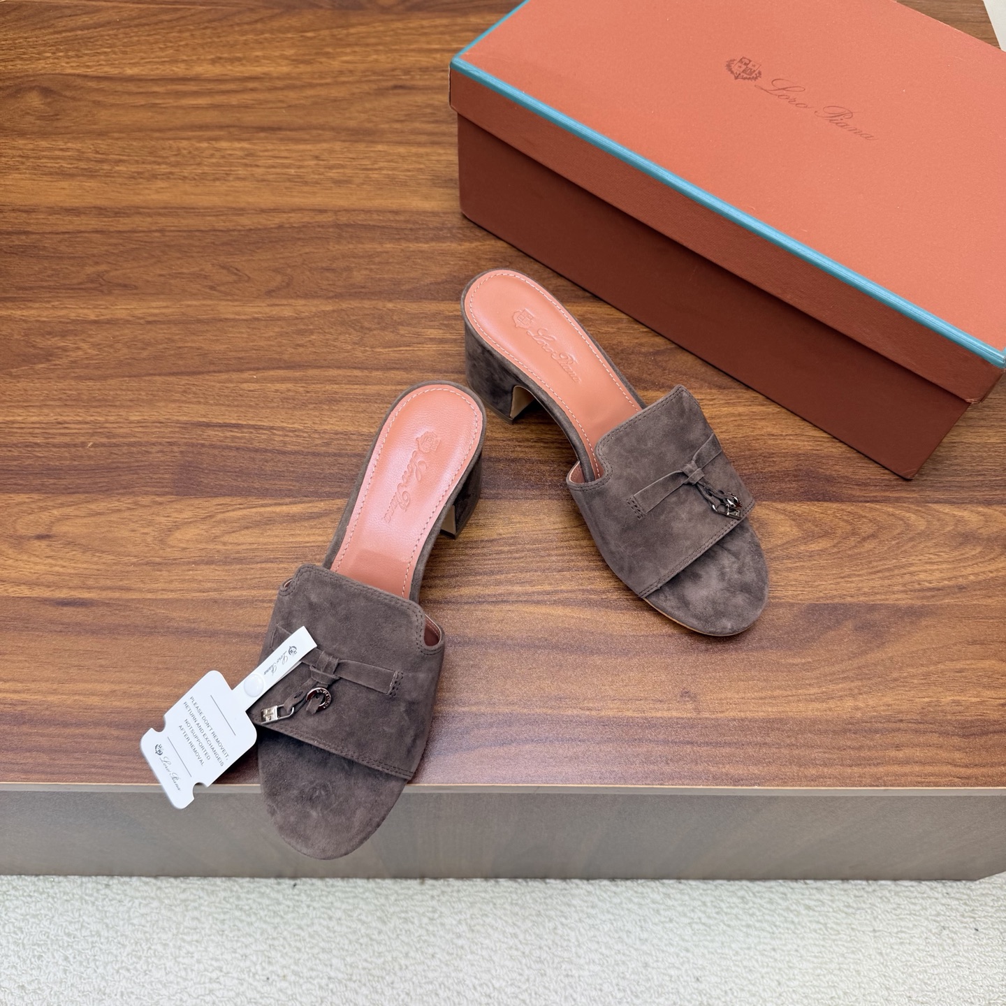 Loro Piana Slides
