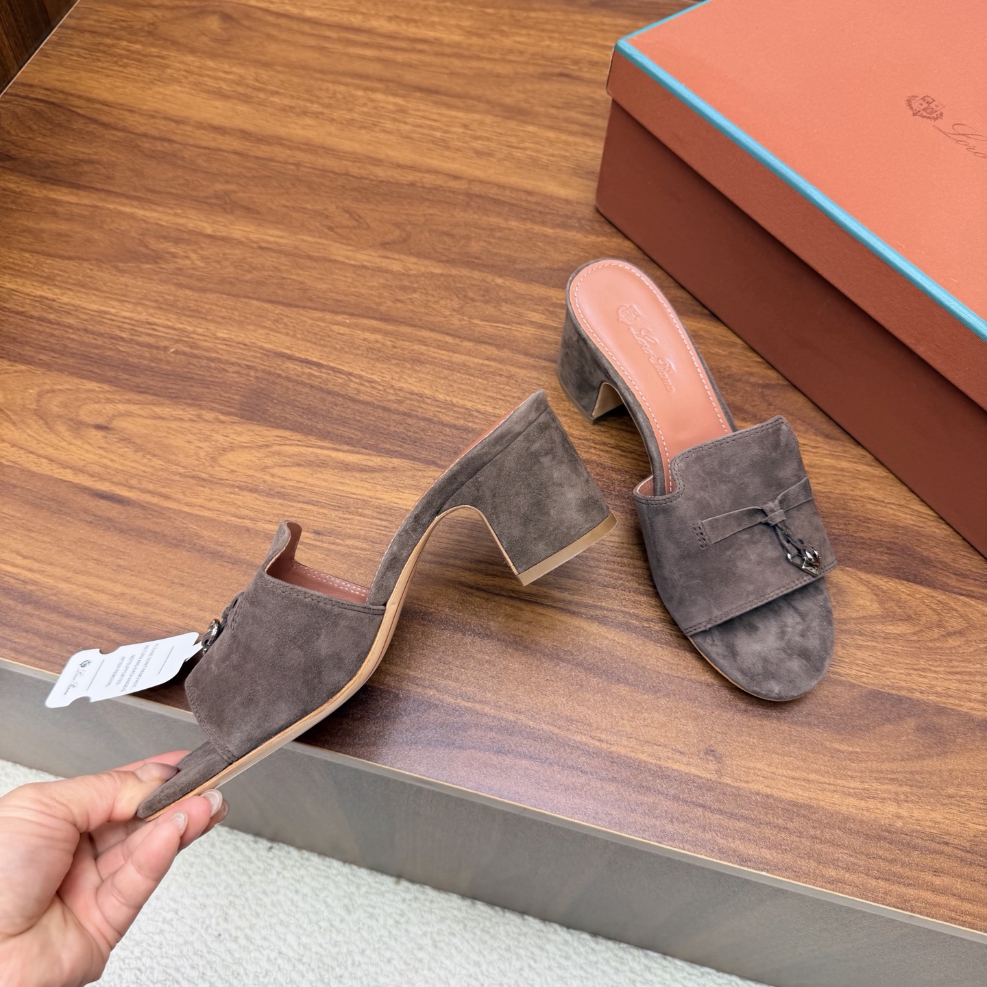 Loro Piana Slides