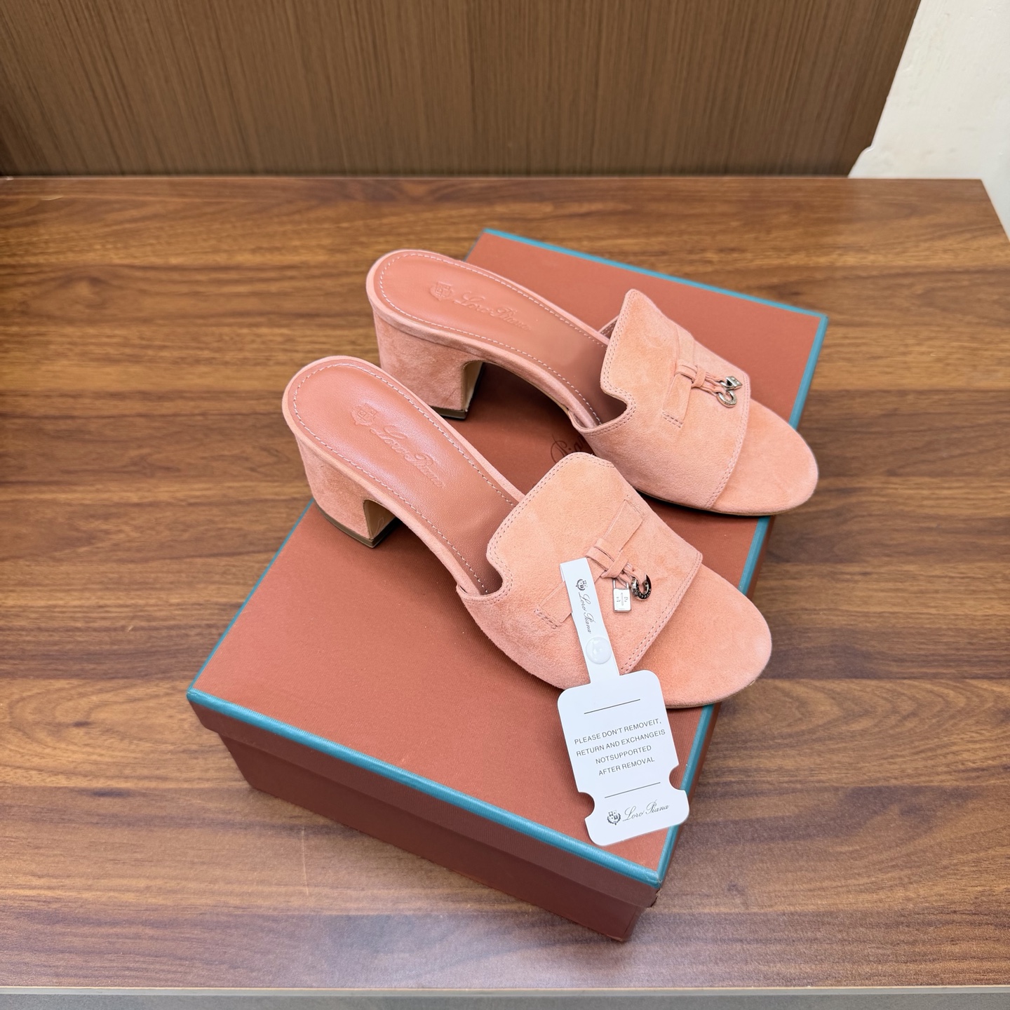 Loro Piana Slides