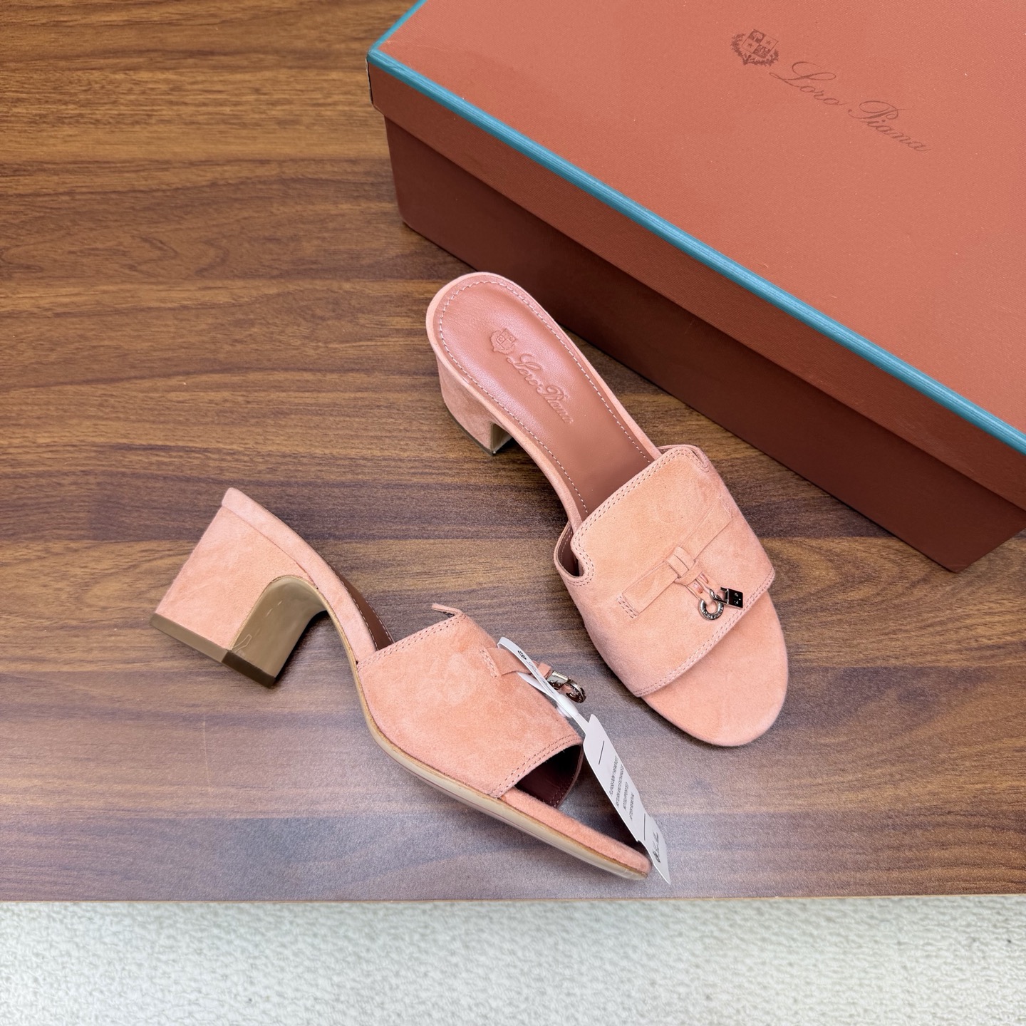 Loro Piana Slides