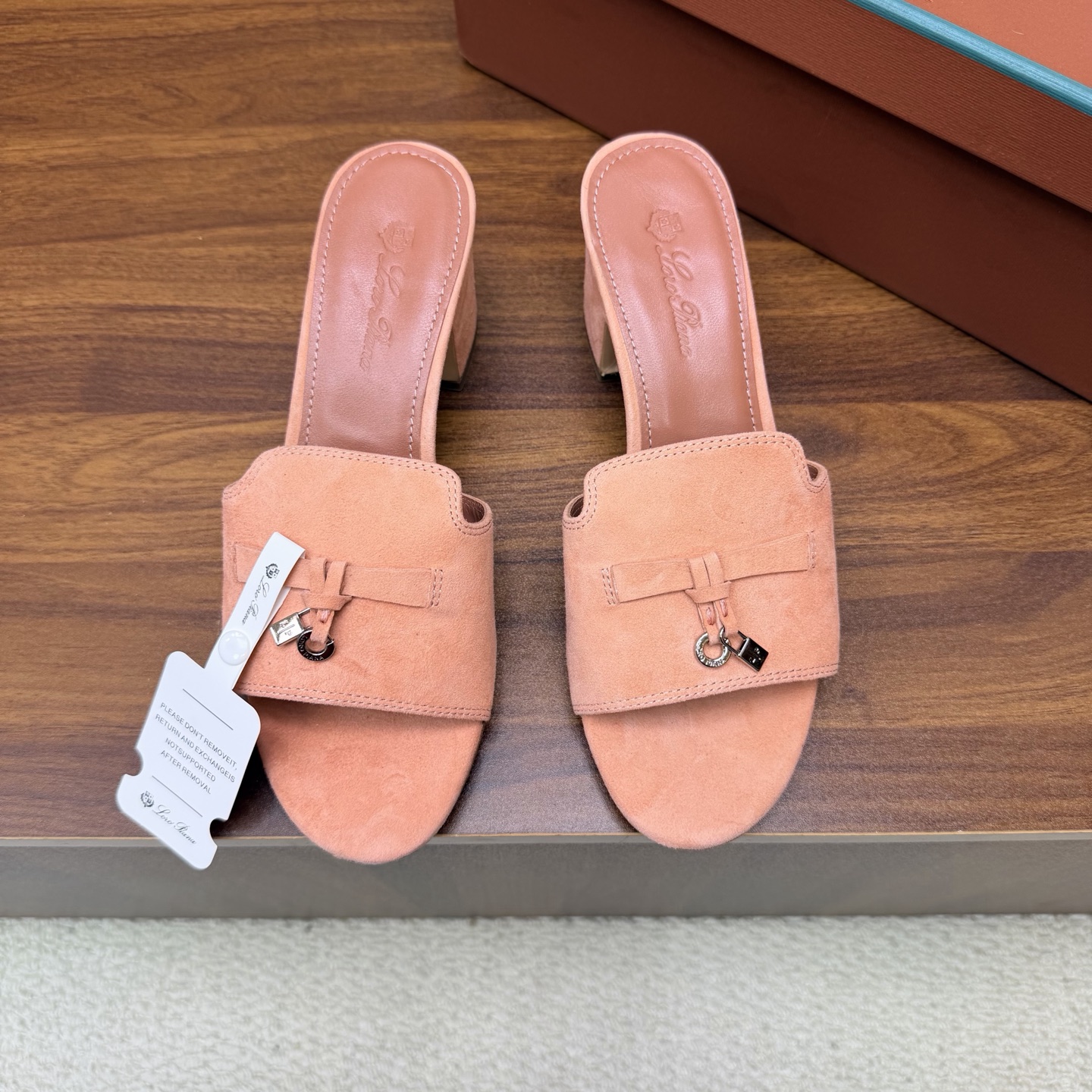 Loro Piana Slides