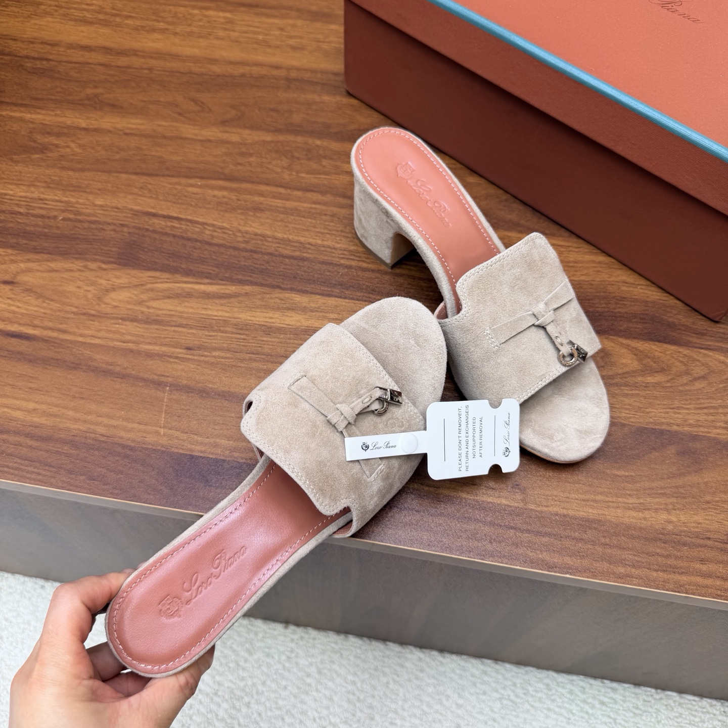 Loro Piana Slides