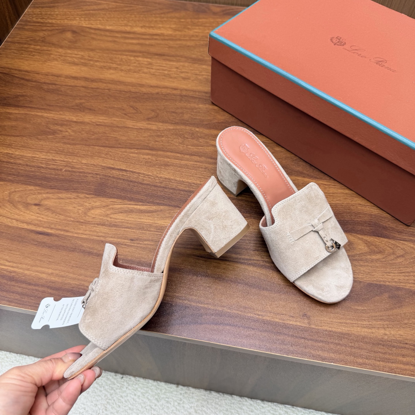 Loro Piana Slides