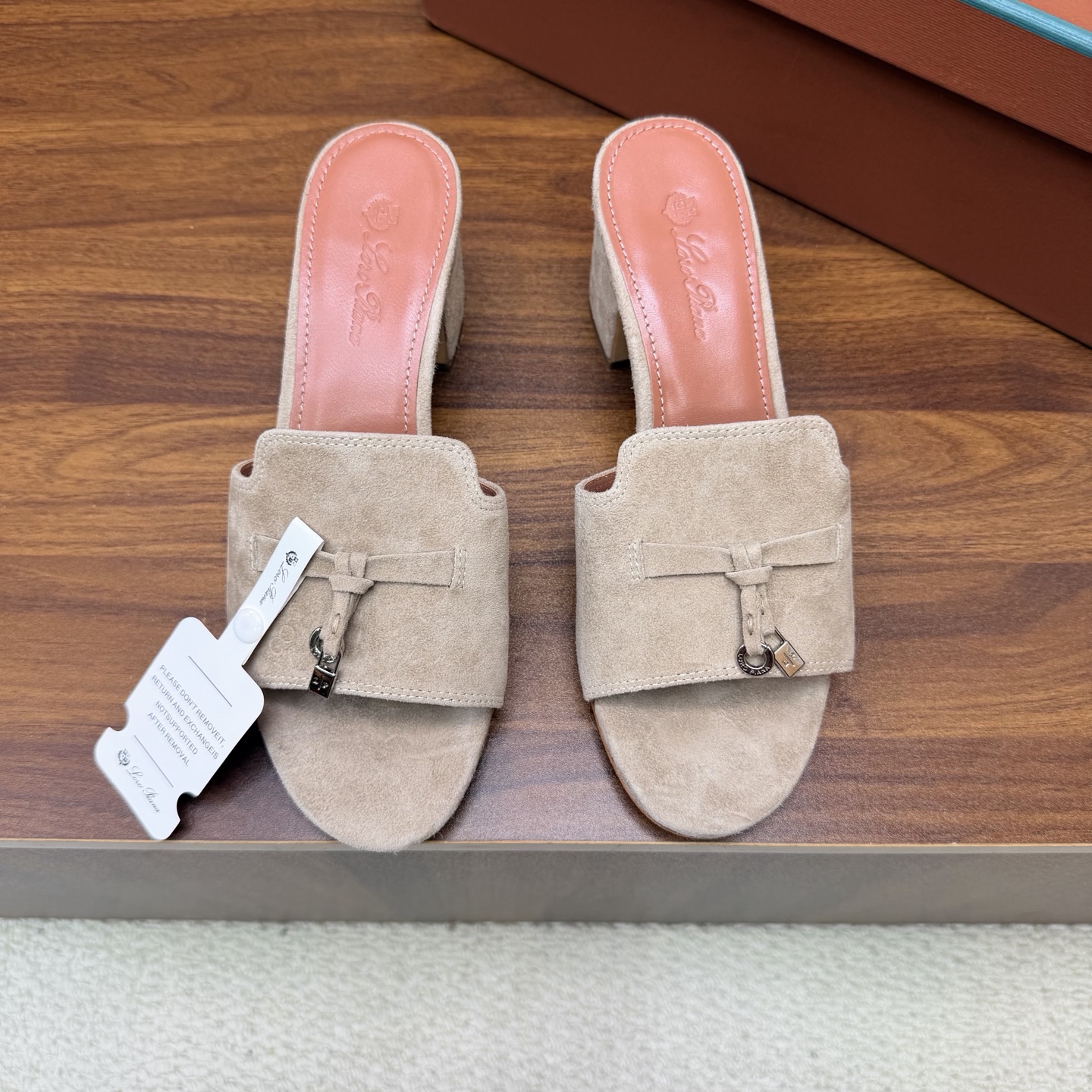 Loro Piana Slides