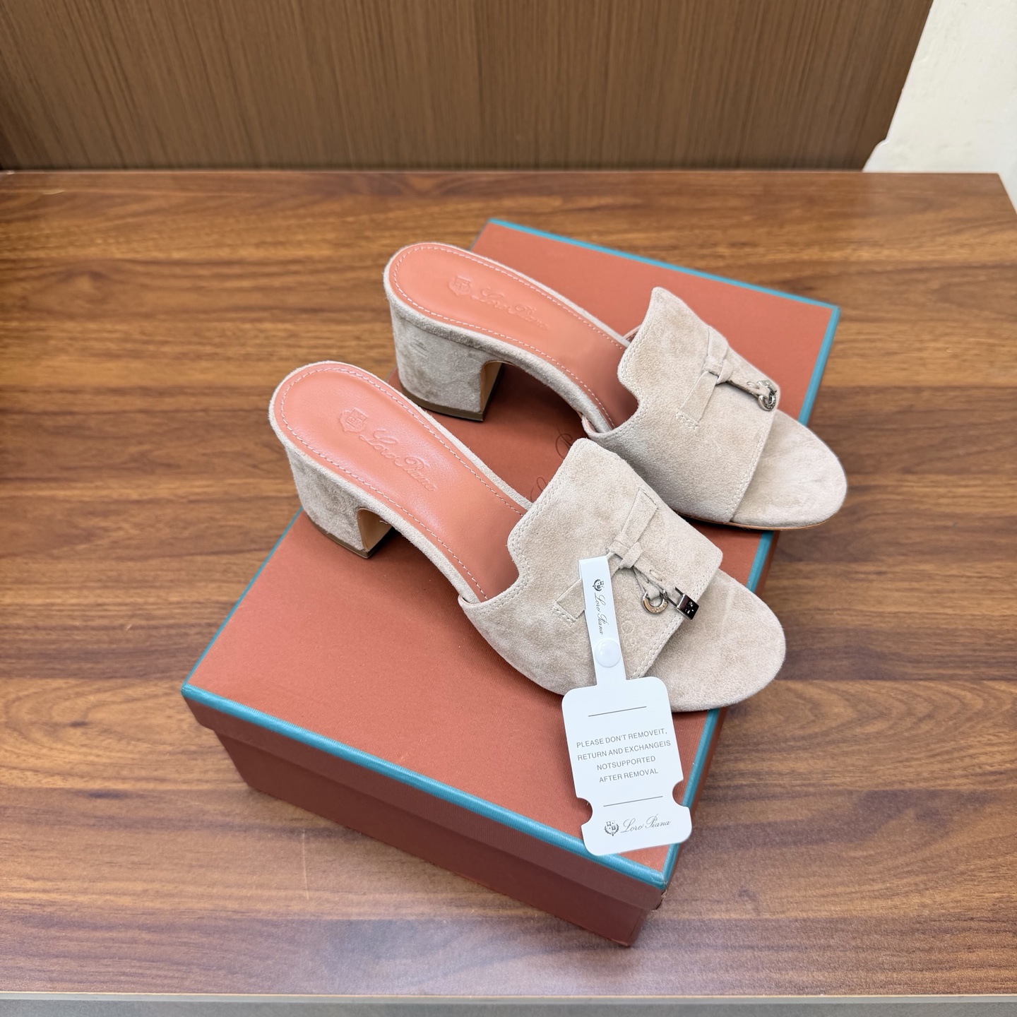 Loro Piana Slides