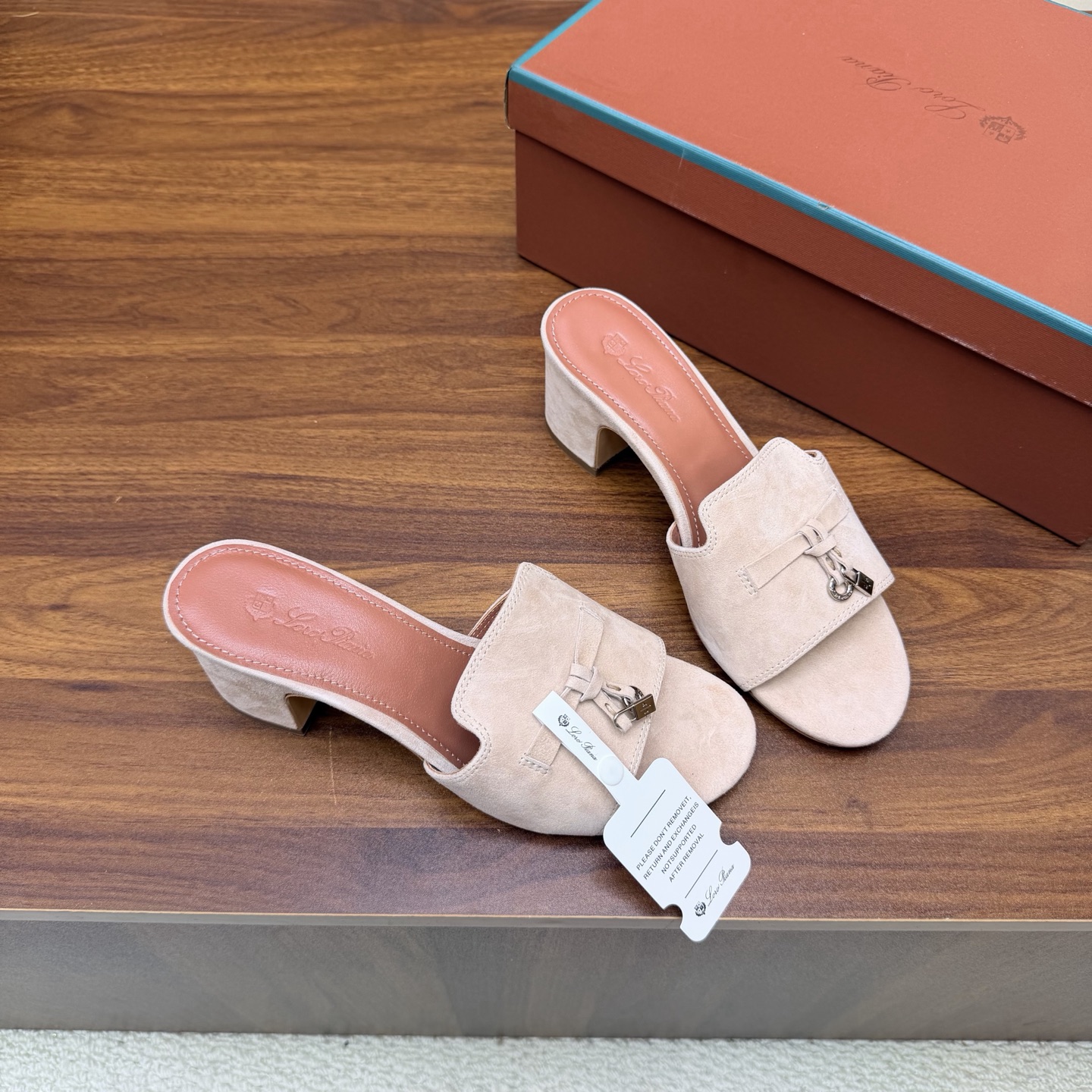 Loro Piana Slides
