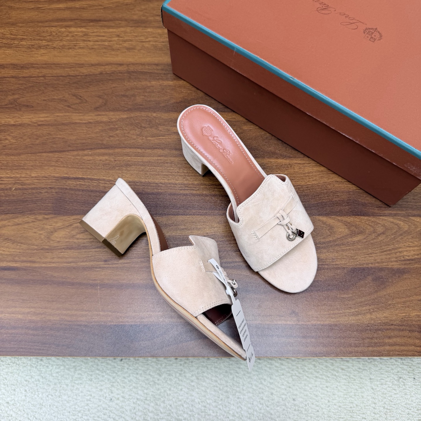Loro Piana Slides
