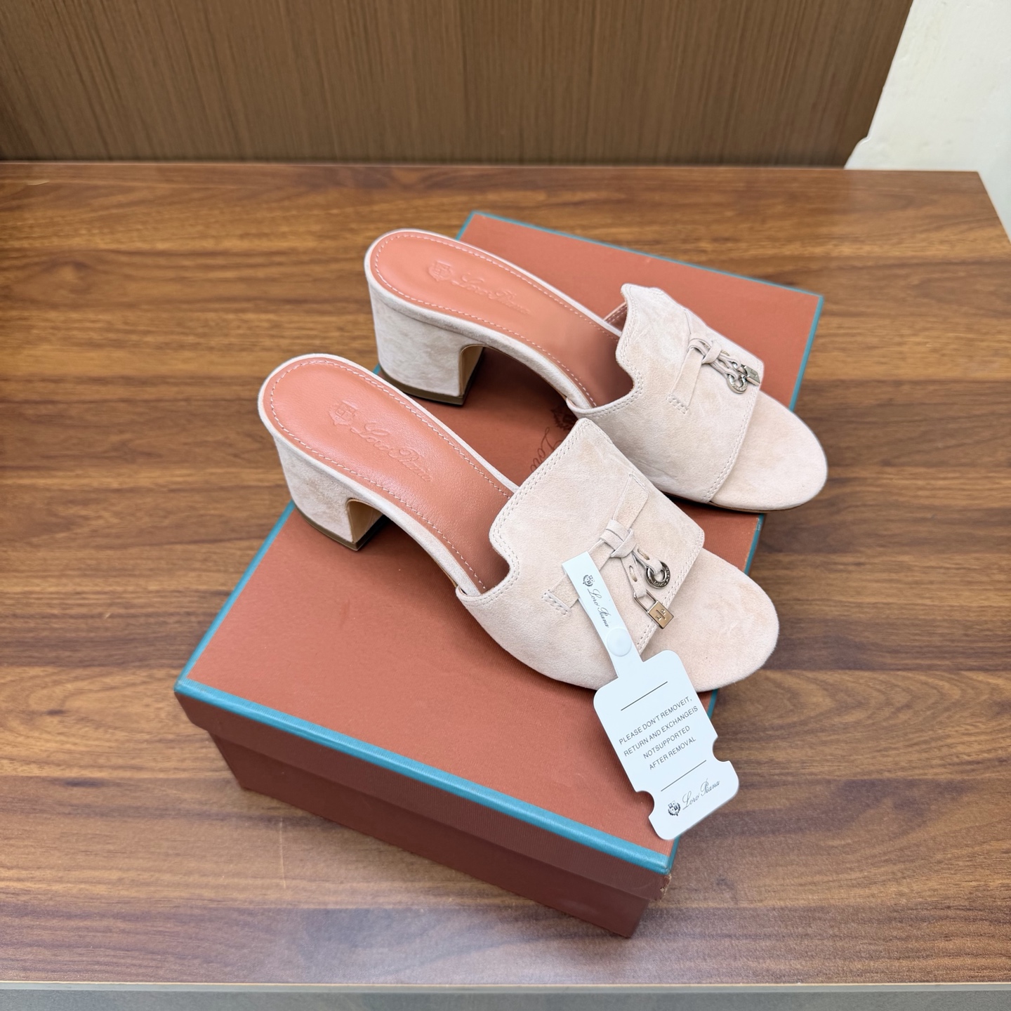 Loro Piana Slides