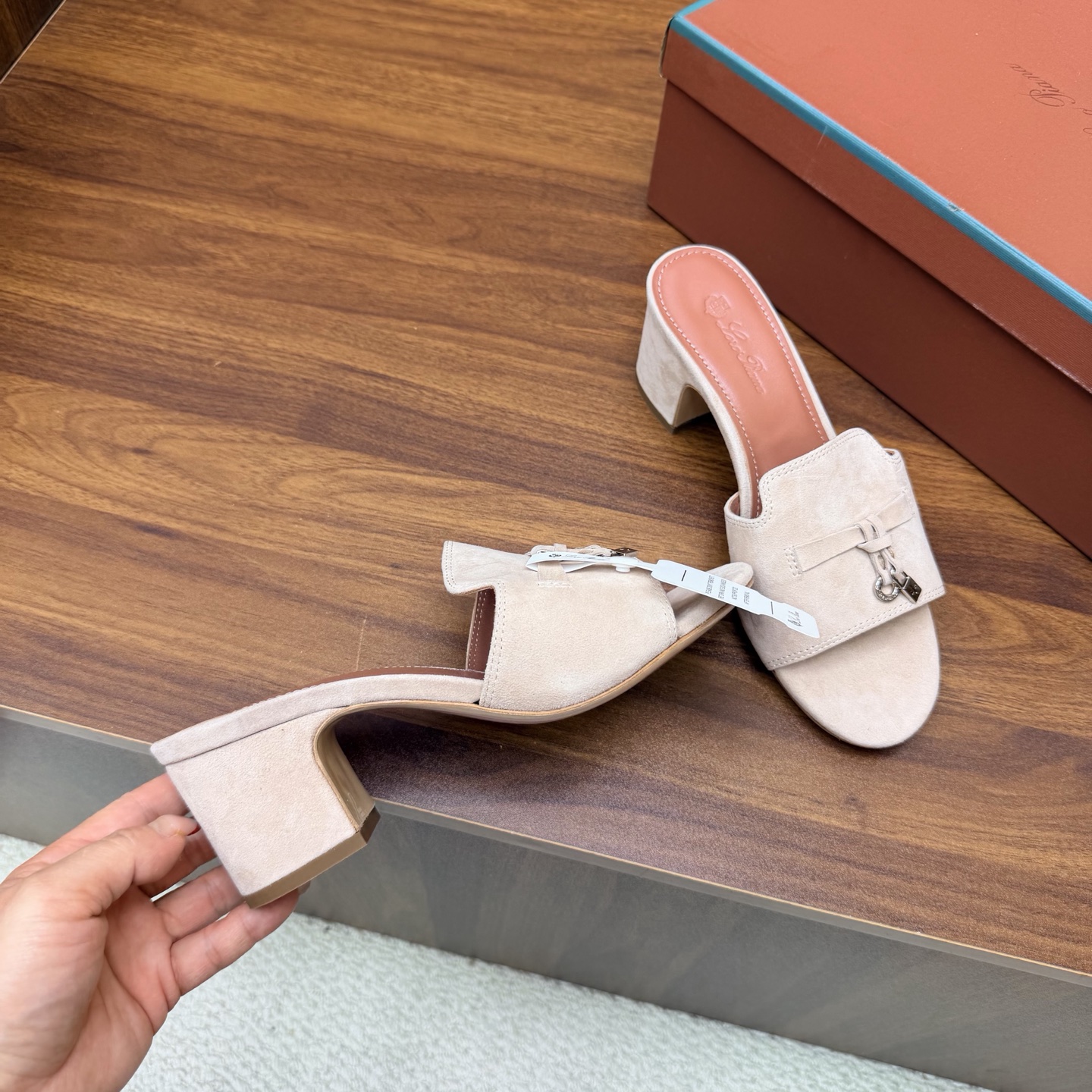 Loro Piana Slides