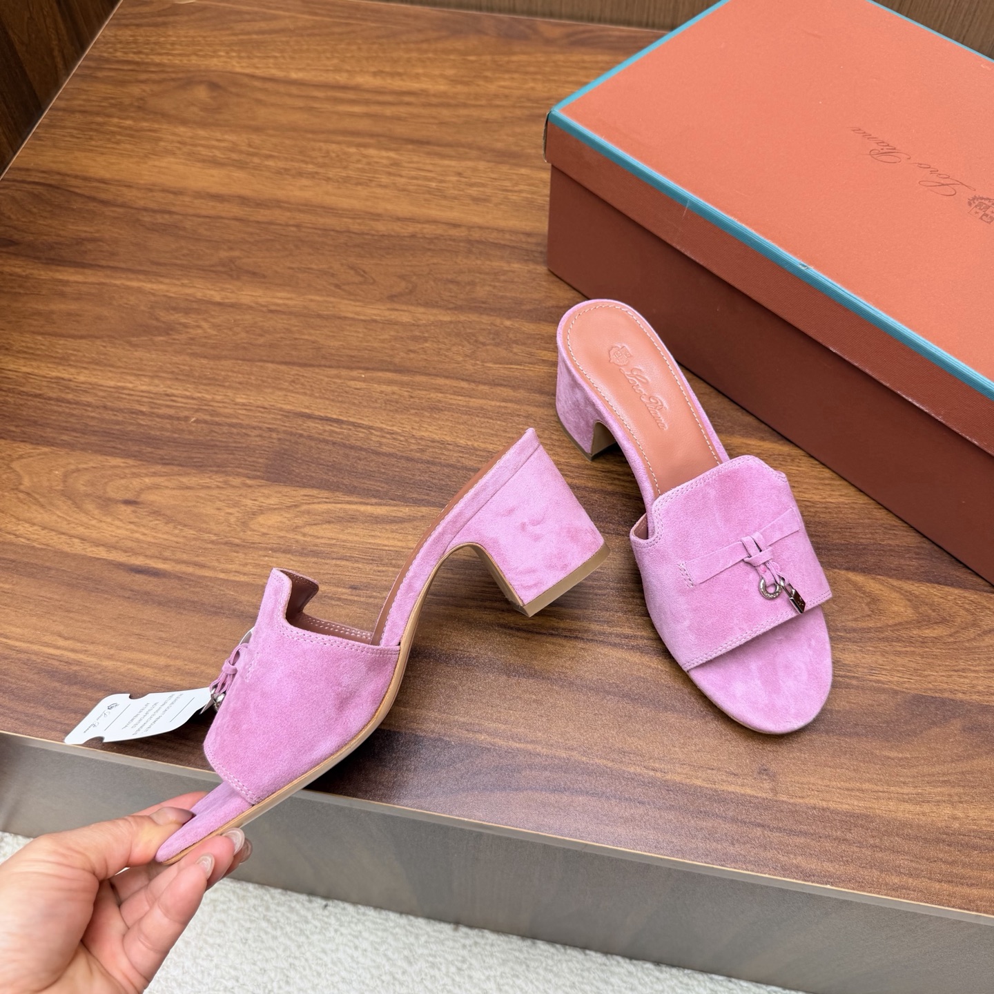 Loro Piana Slides
