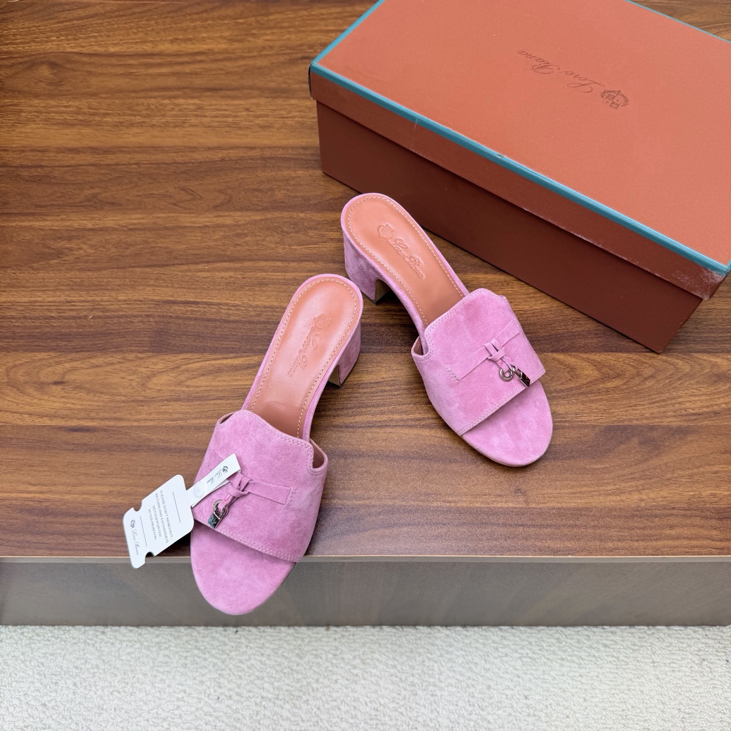 Loro Piana Slides