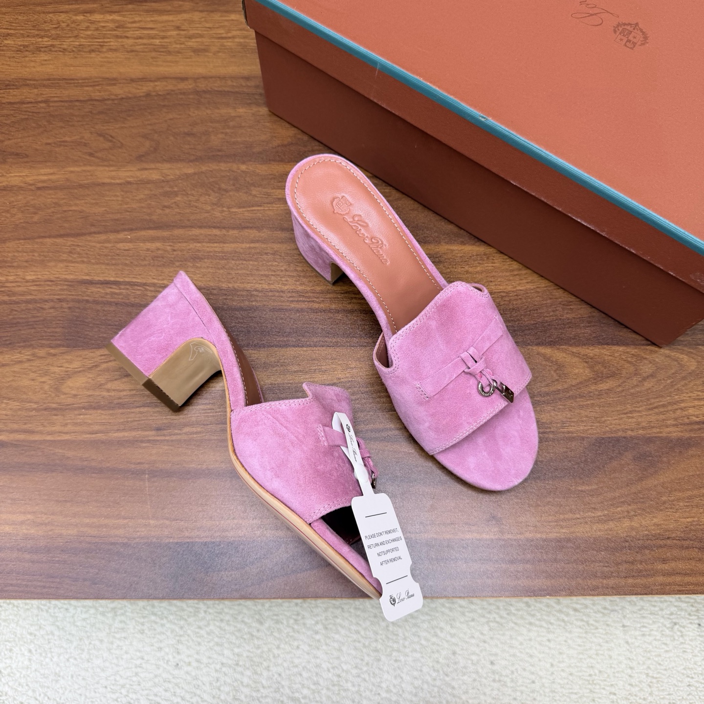 Loro Piana Slides