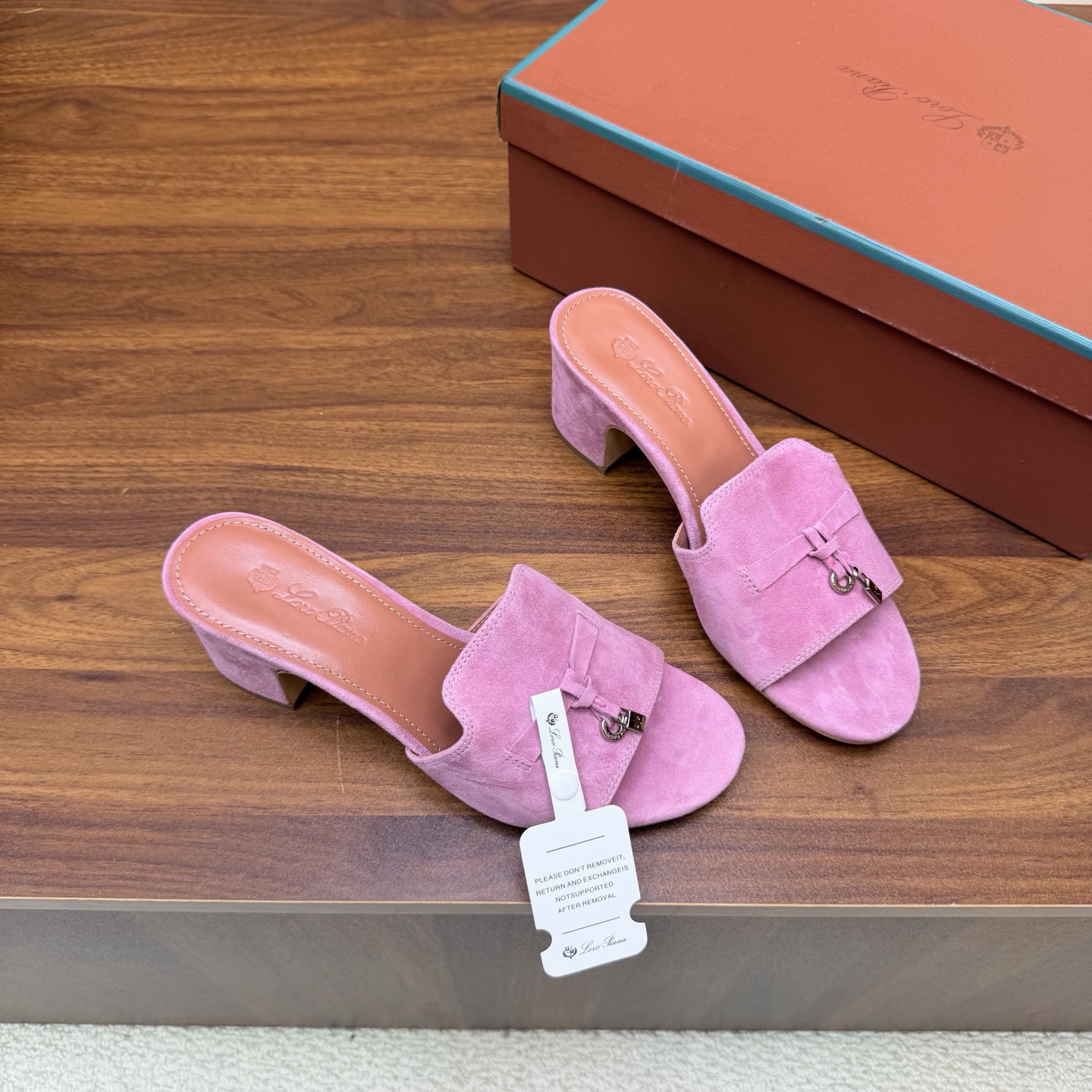 Loro Piana Slides