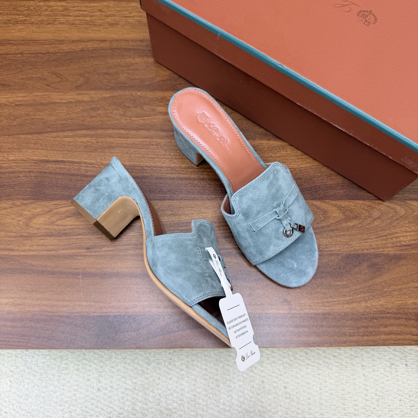 Loro Piana Slides