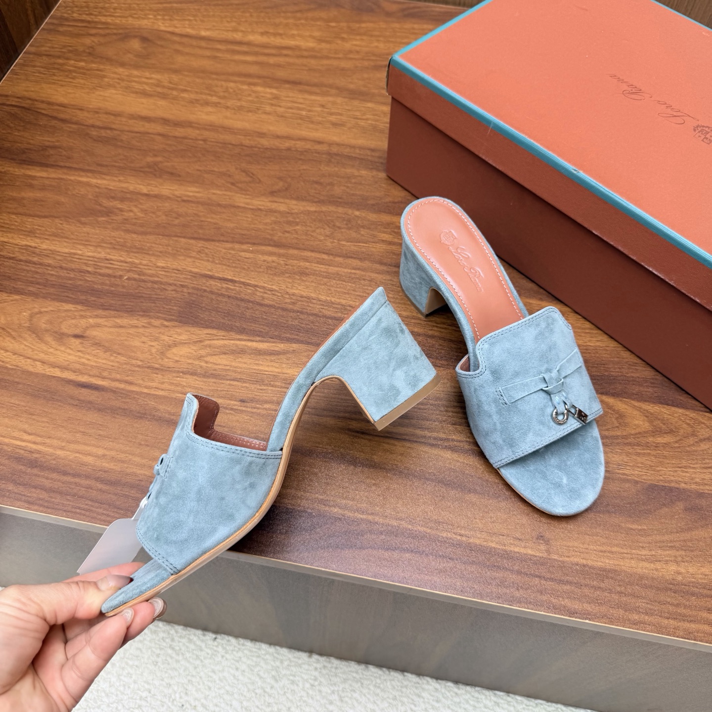Loro Piana Slides