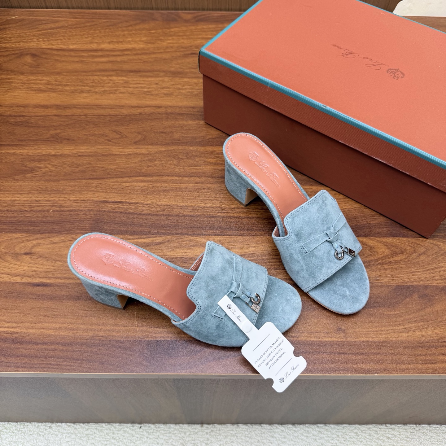 Loro Piana Slides