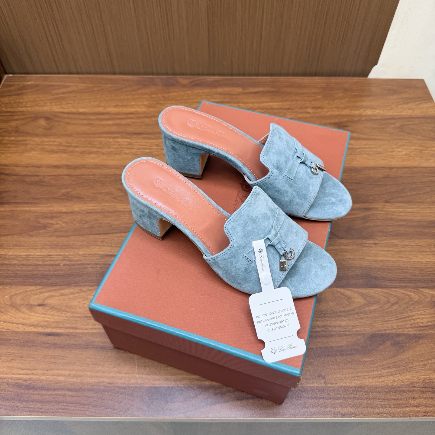 Loro Piana Slides