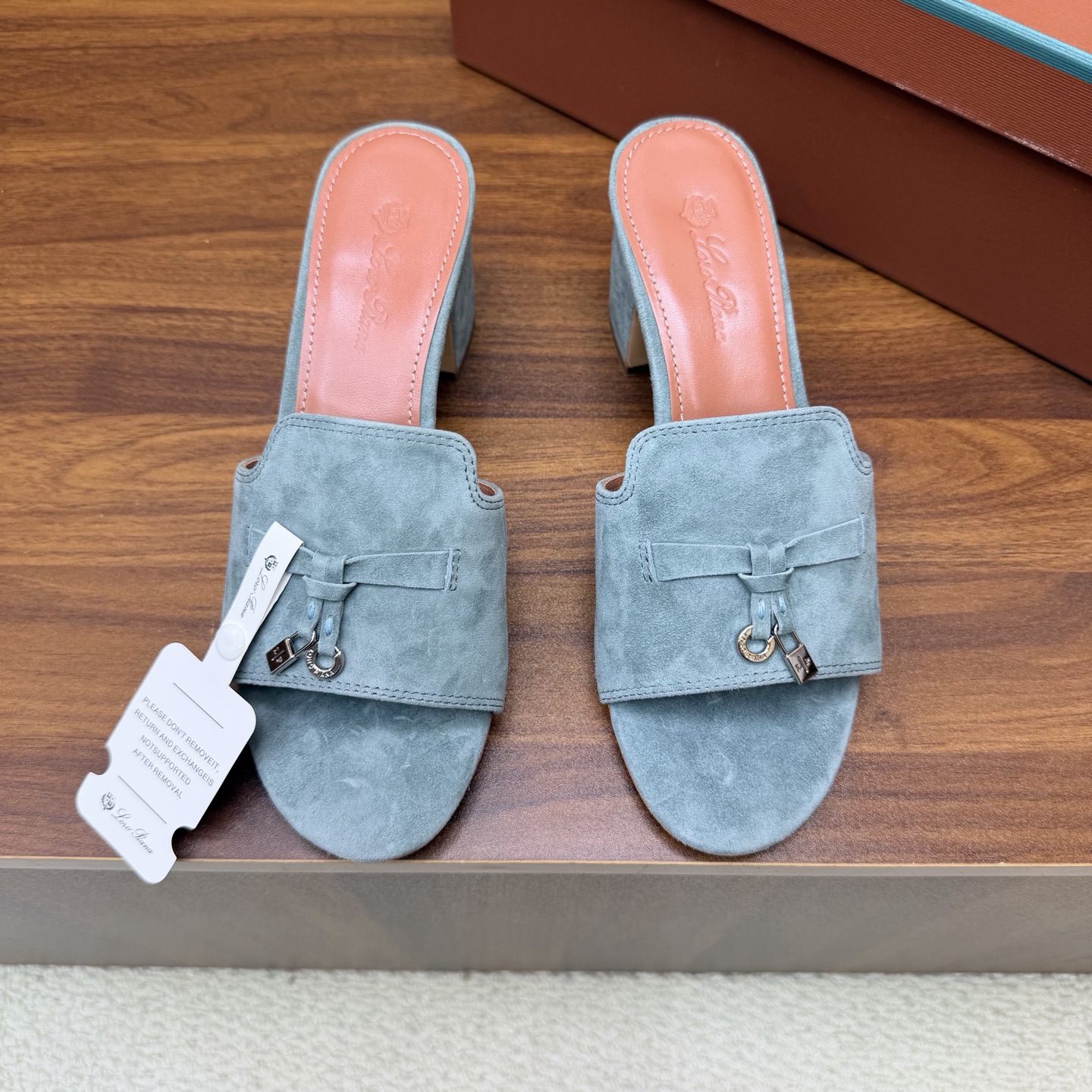 Loro Piana Slides