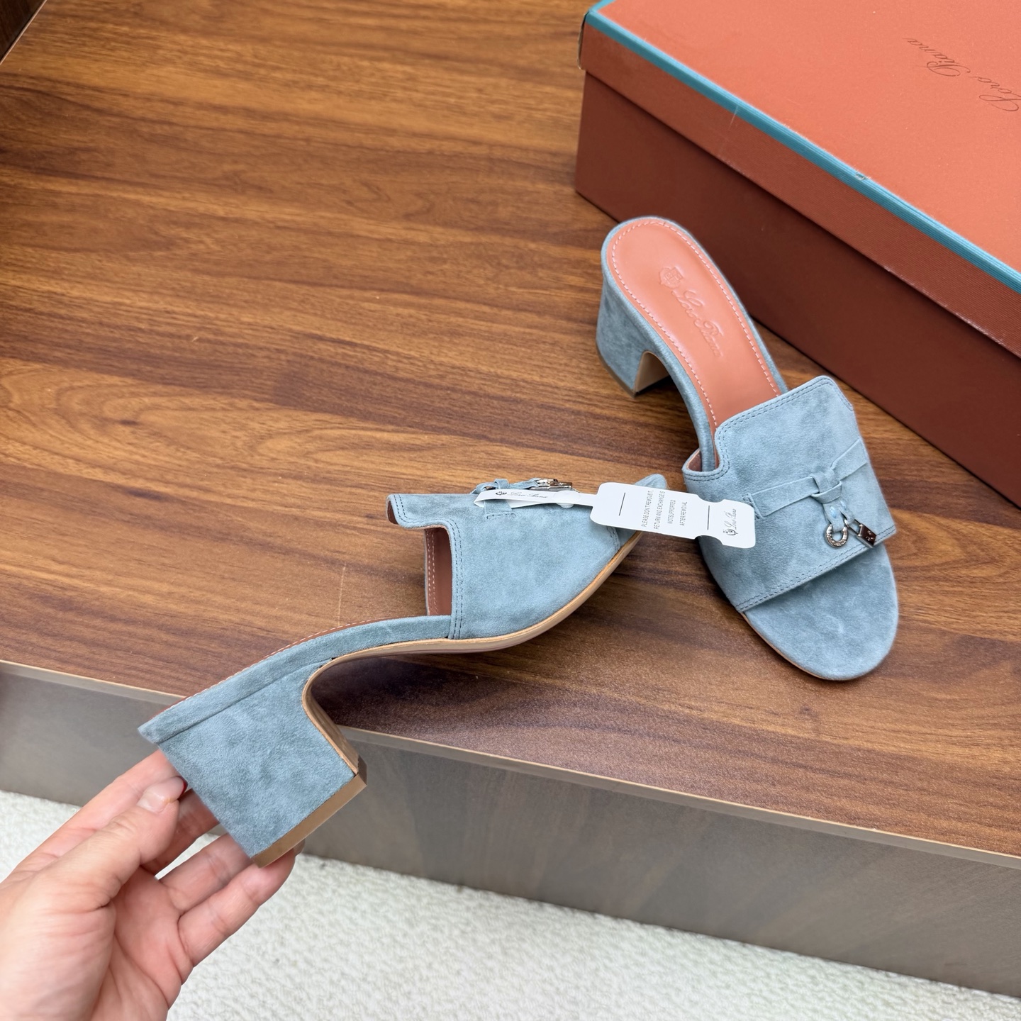 Loro Piana Slides