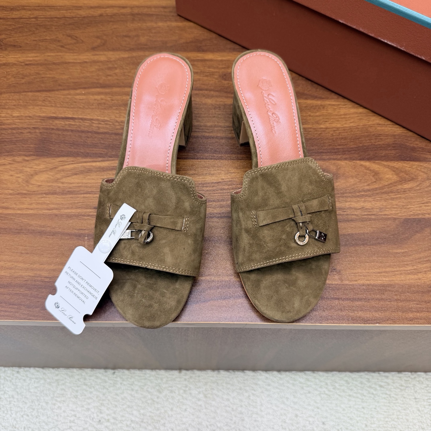 Loro Piana Slides