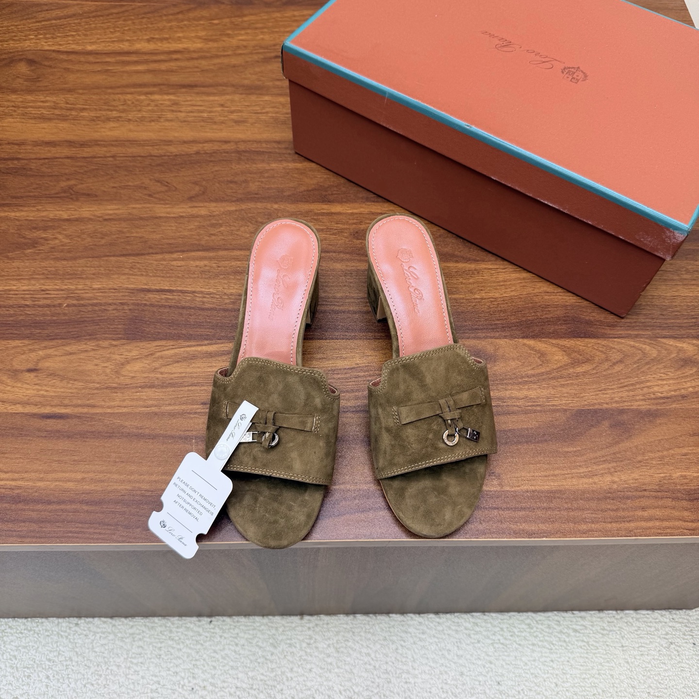 Loro Piana Slides
