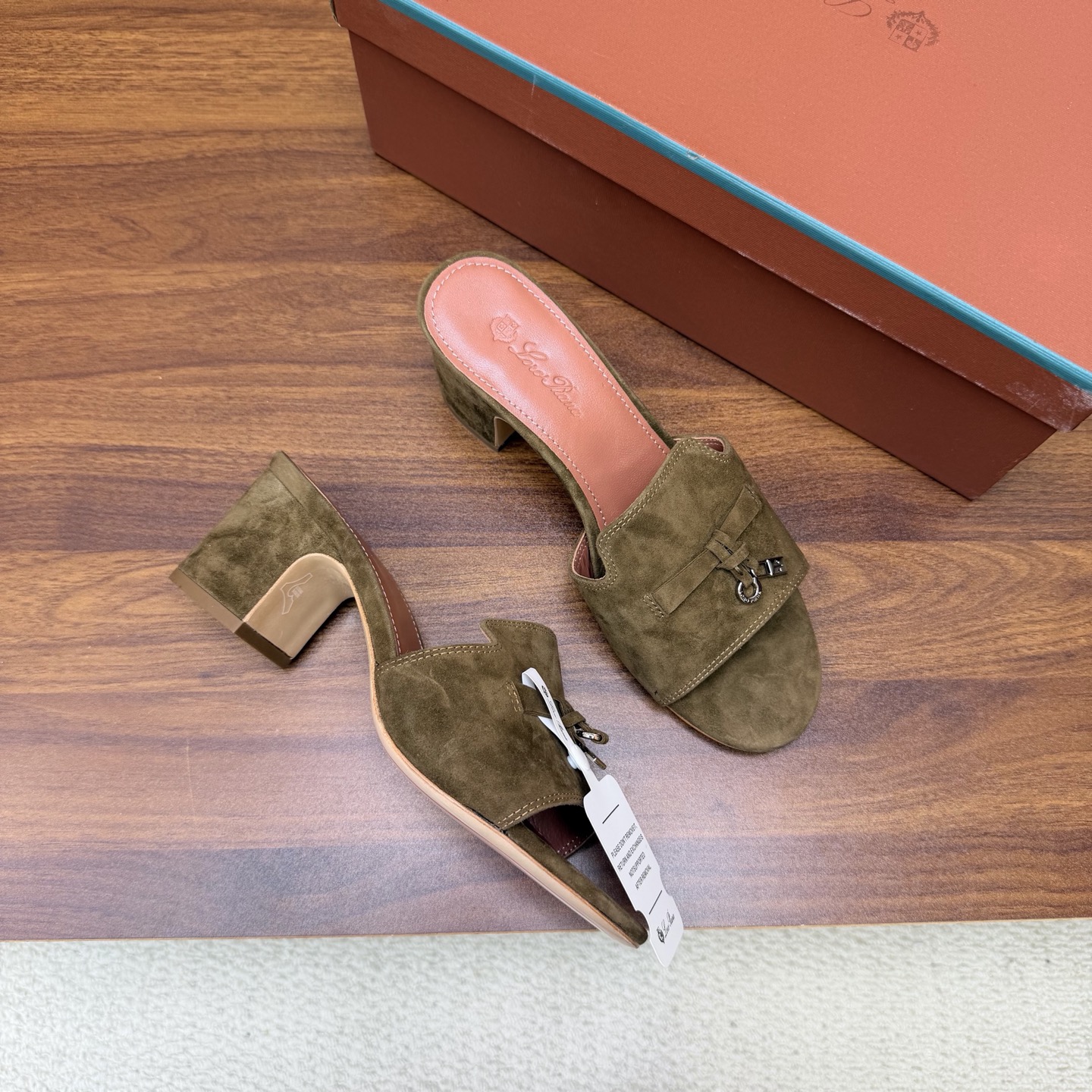 Loro Piana Slides