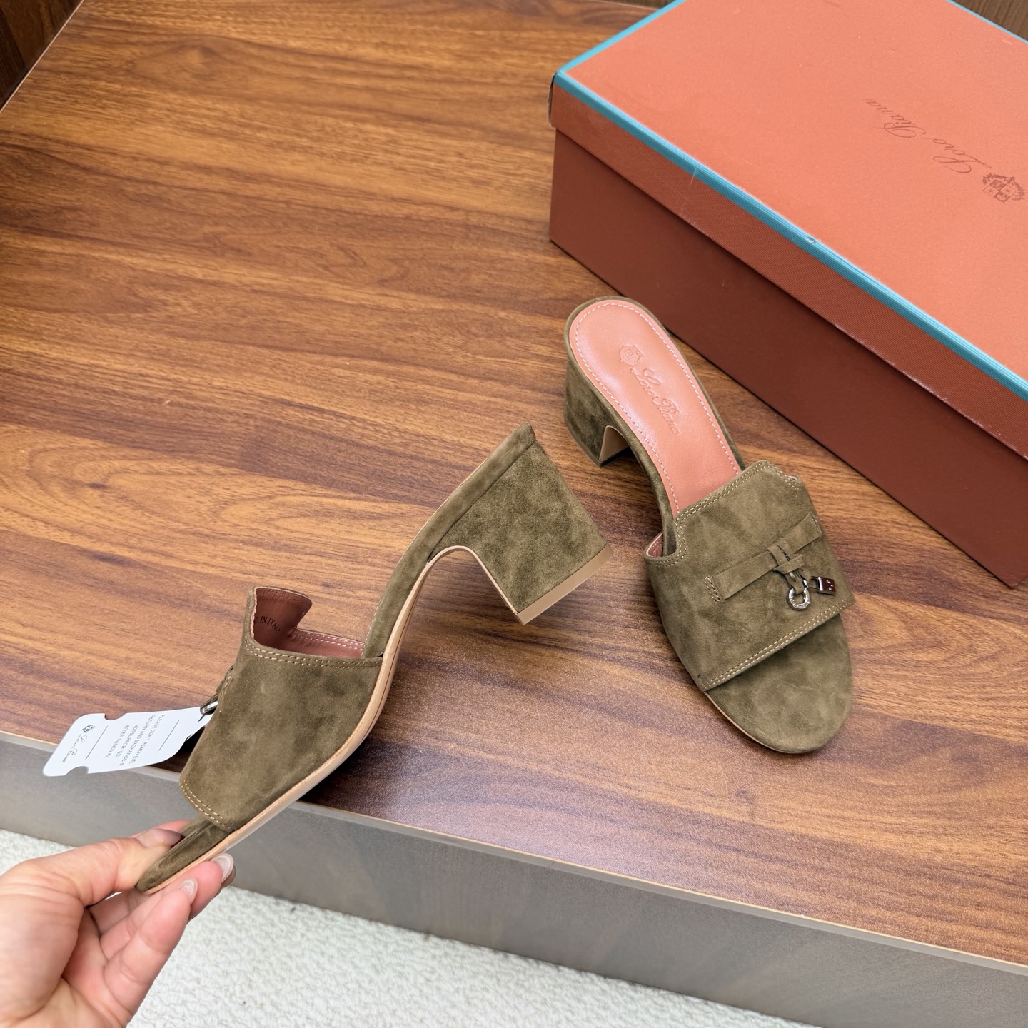Loro Piana Slides
