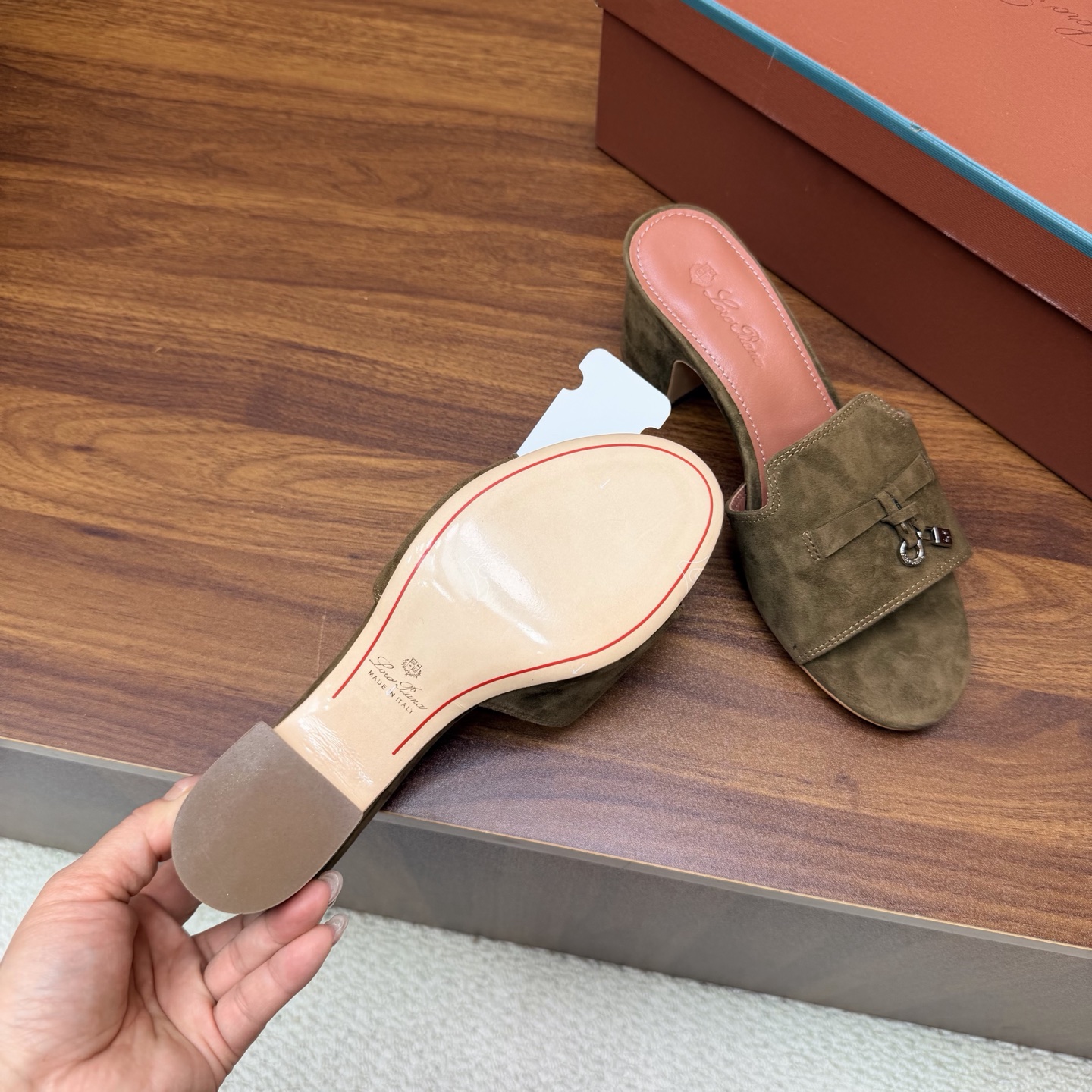 Loro Piana Slides
