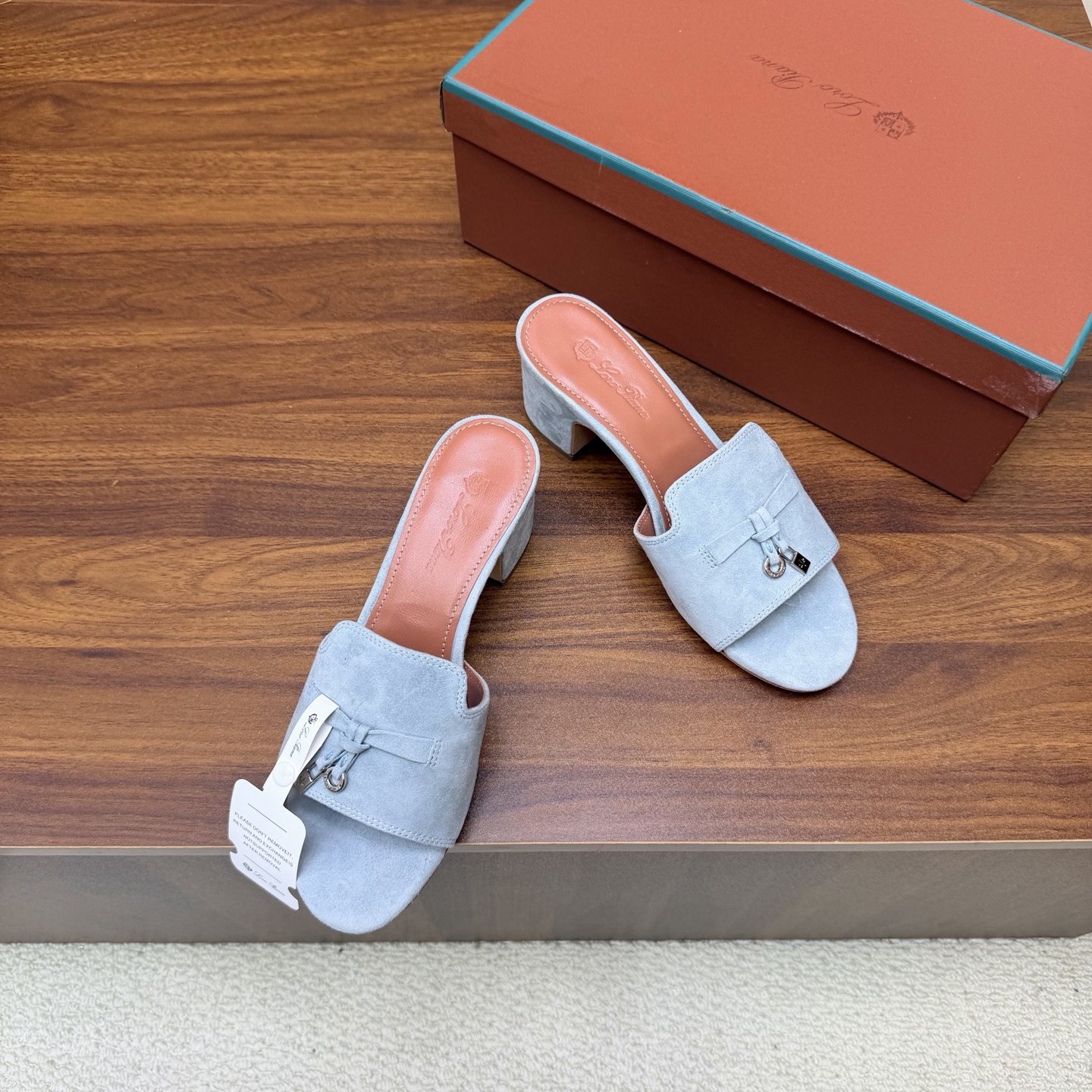 Loro Piana Slides