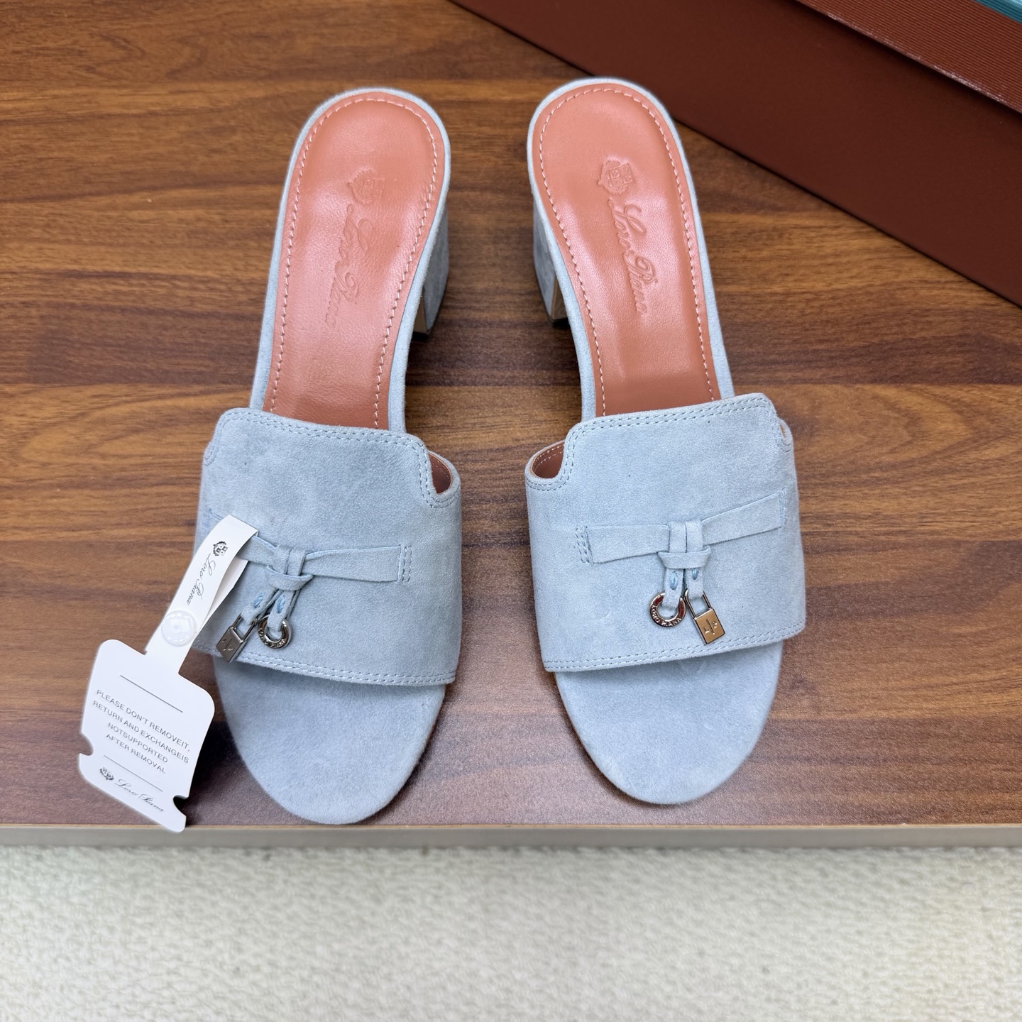 Loro Piana Slides