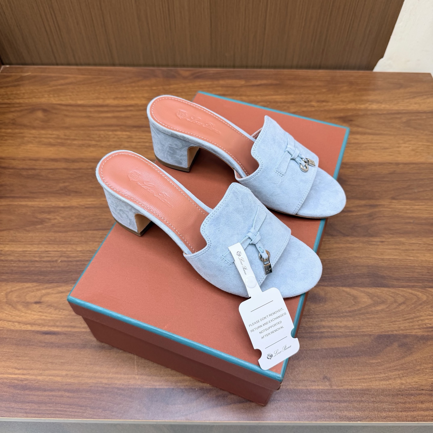 Loro Piana Slides