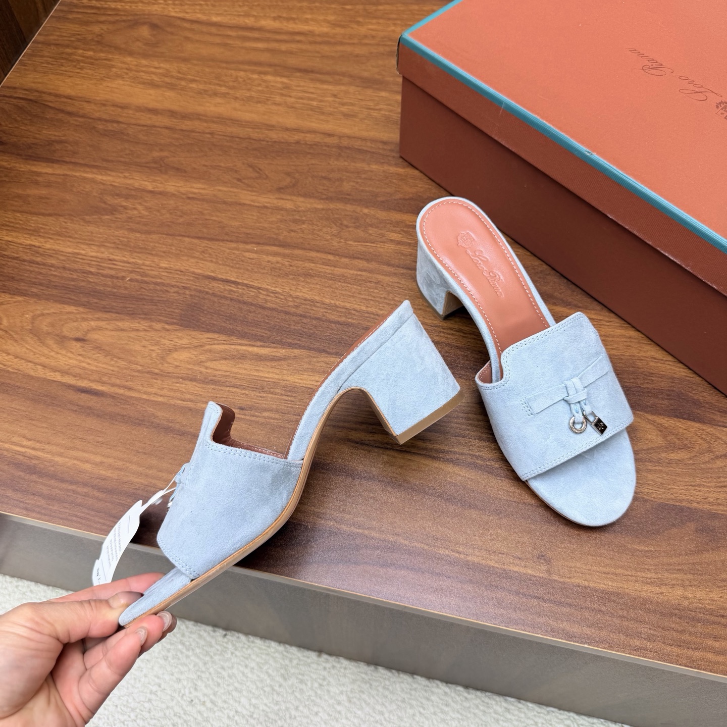 Loro Piana Slides