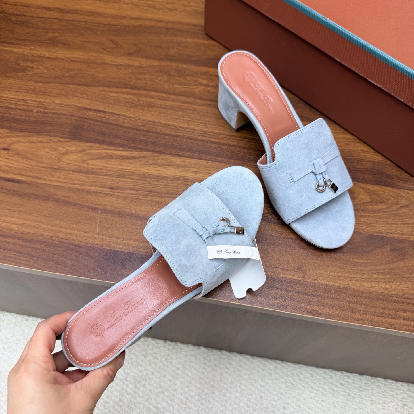 Loro Piana Slides