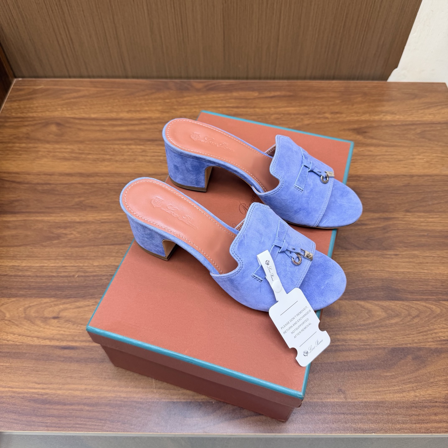 Loro Piana Slides