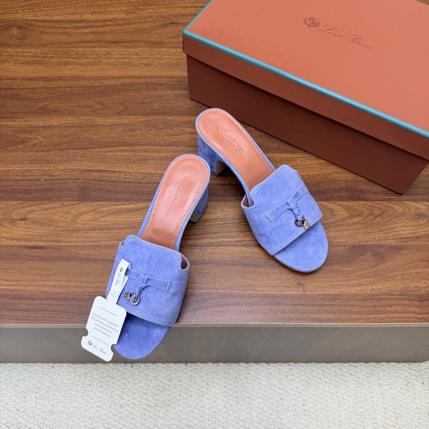 Loro Piana Slides