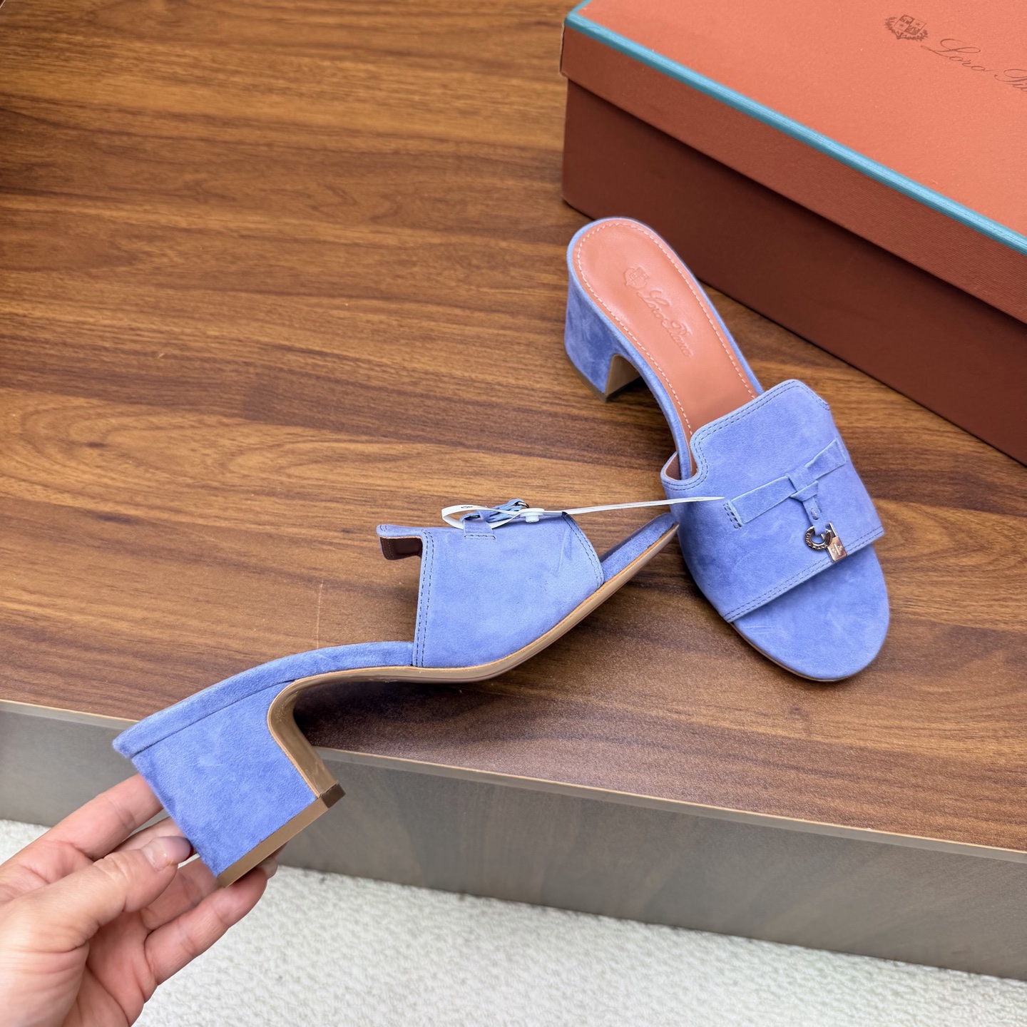 Loro Piana Slides