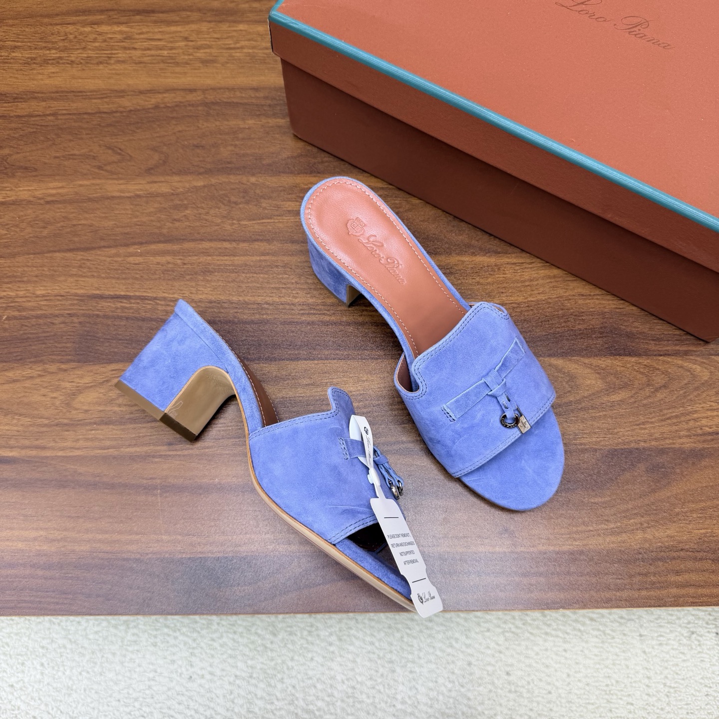 Loro Piana Slides