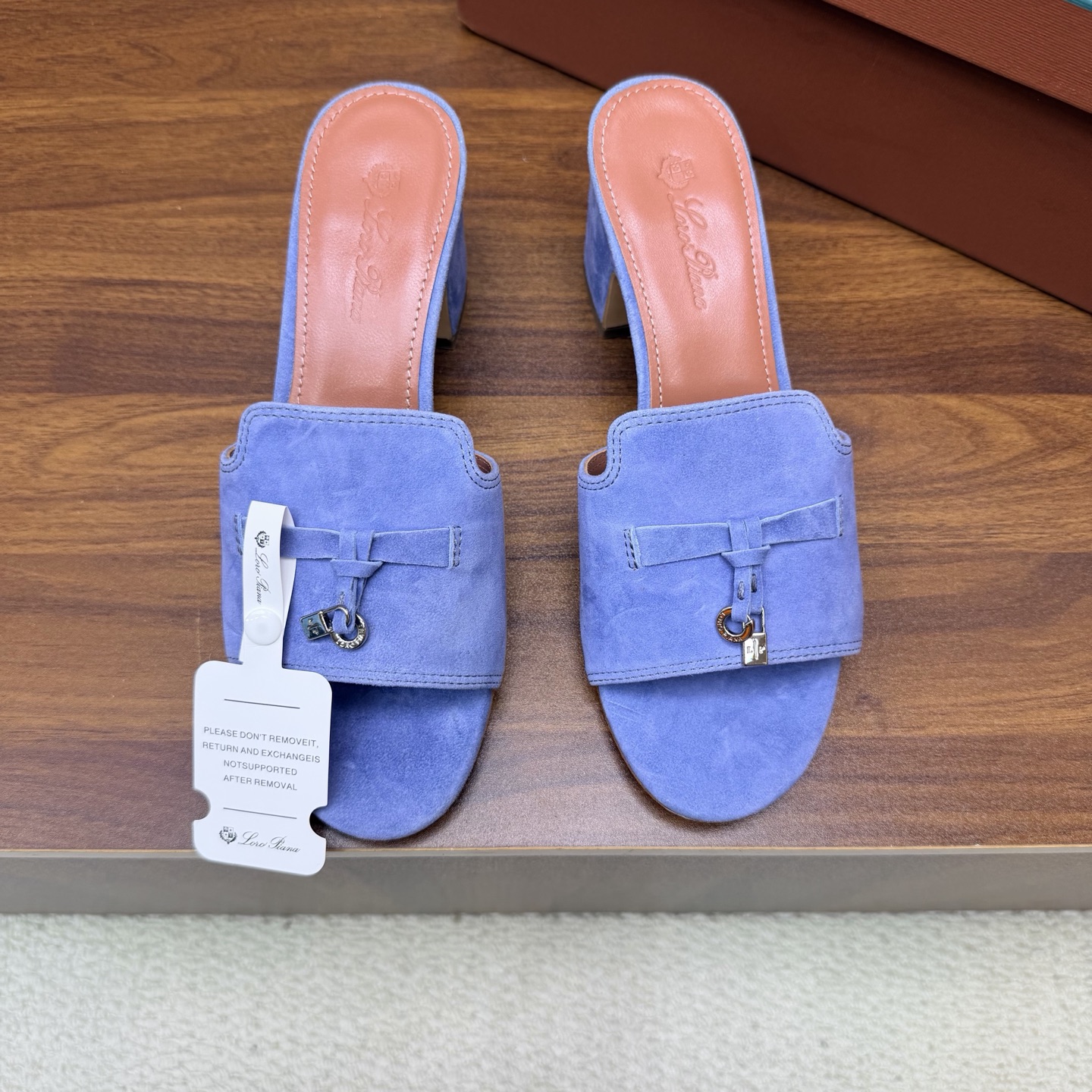 Loro Piana Slides