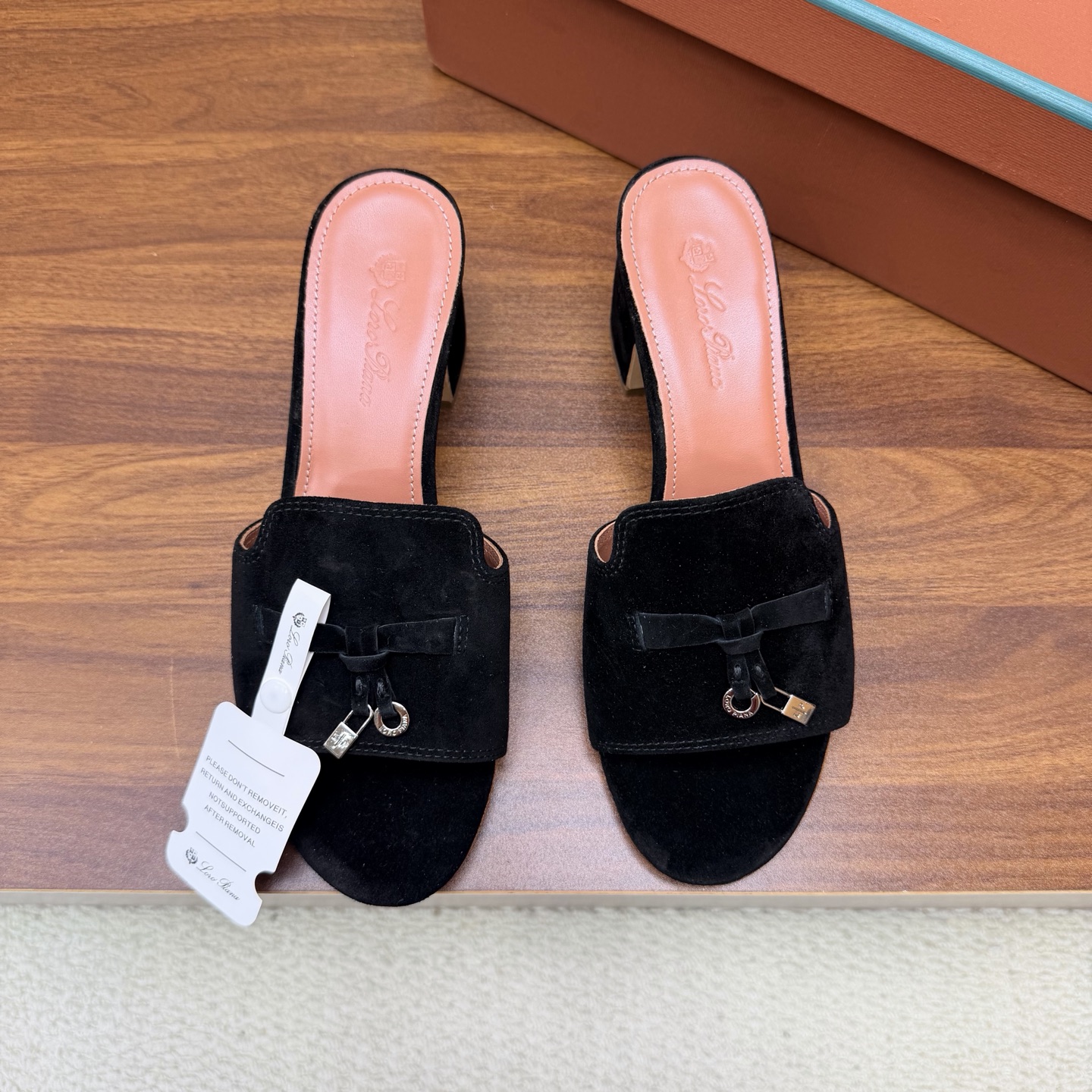 Loro Piana Slides